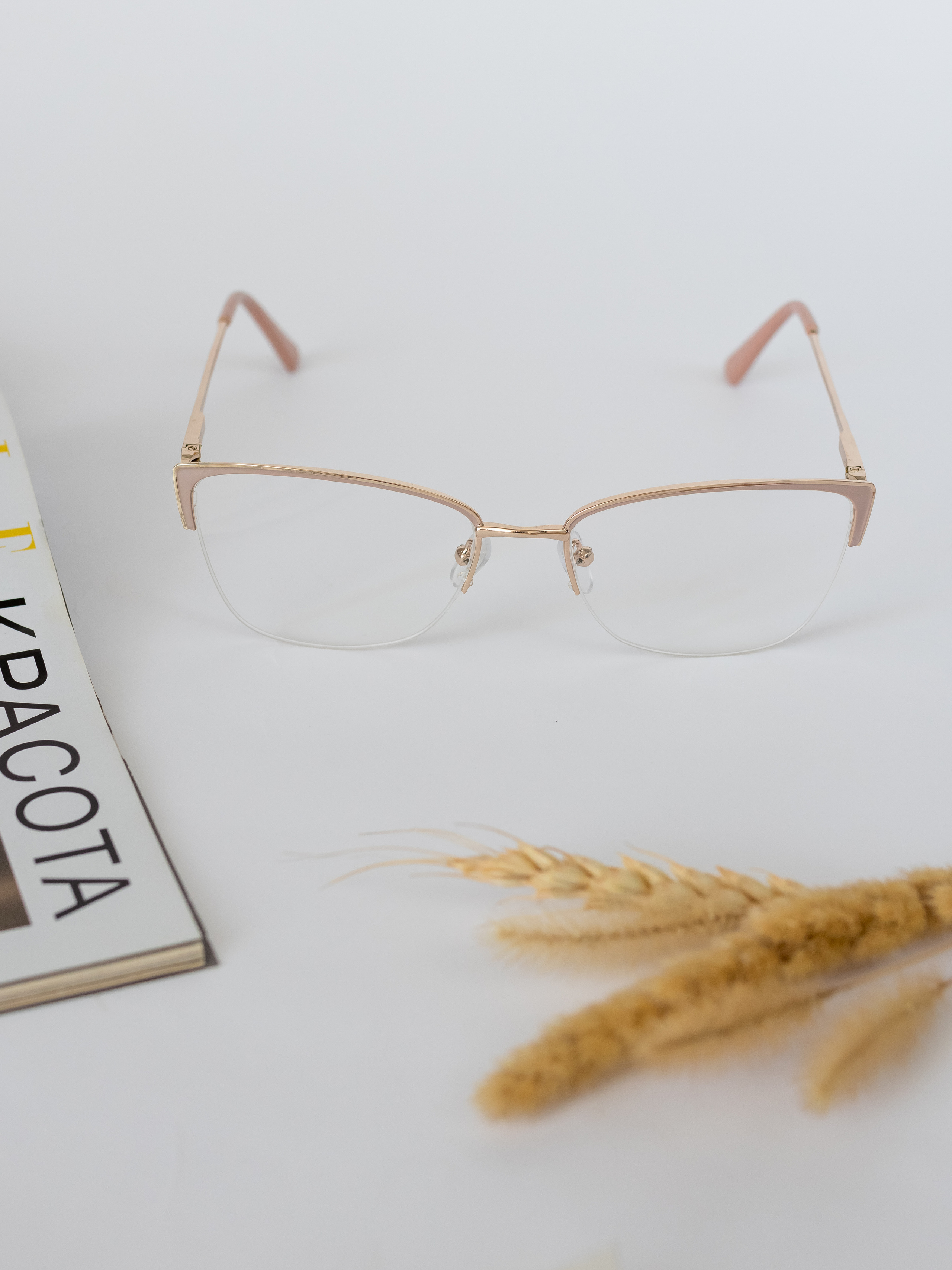 Очки предметка. Фотограф в Краснодаре Арина Кудряшова