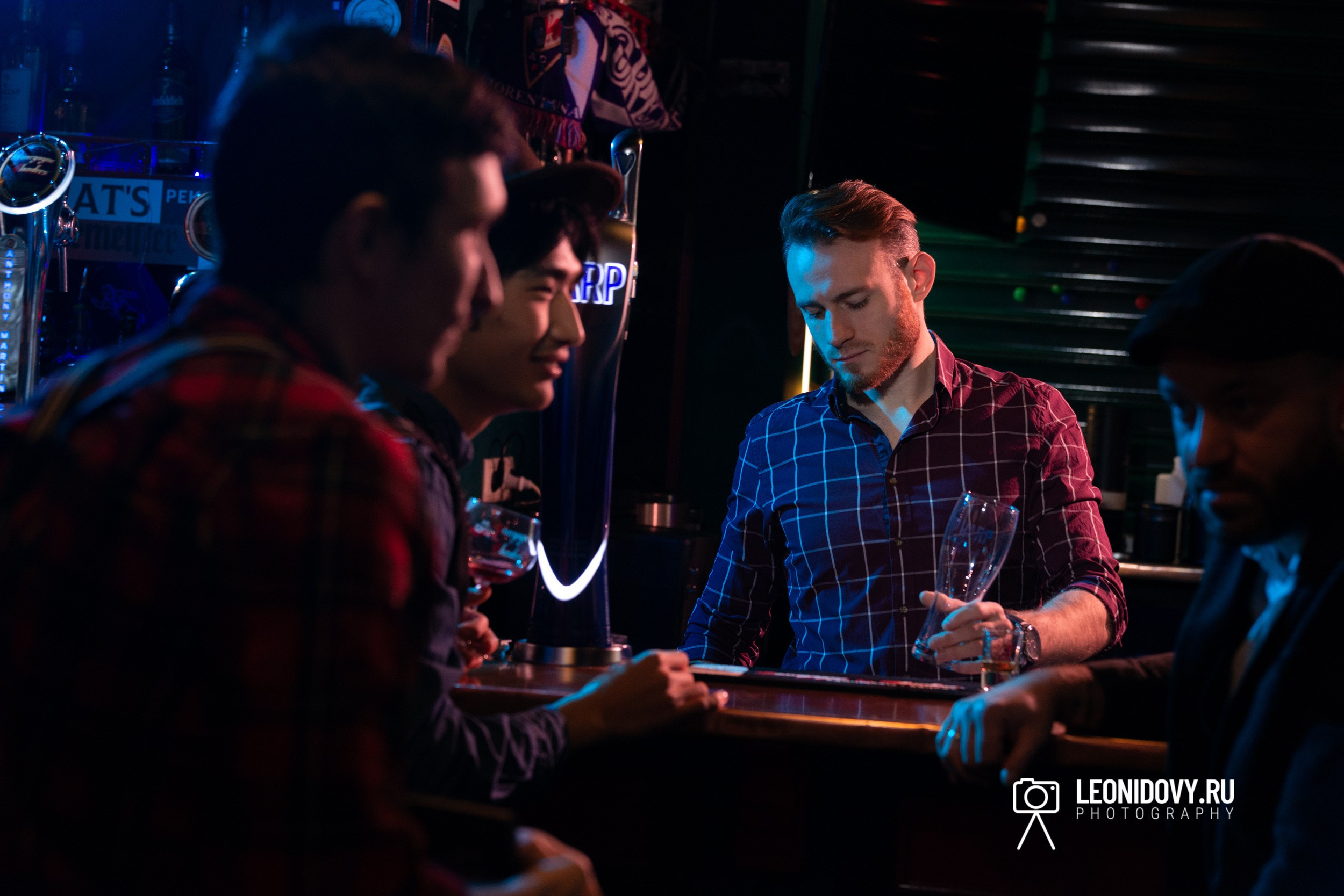 Вечер в баре