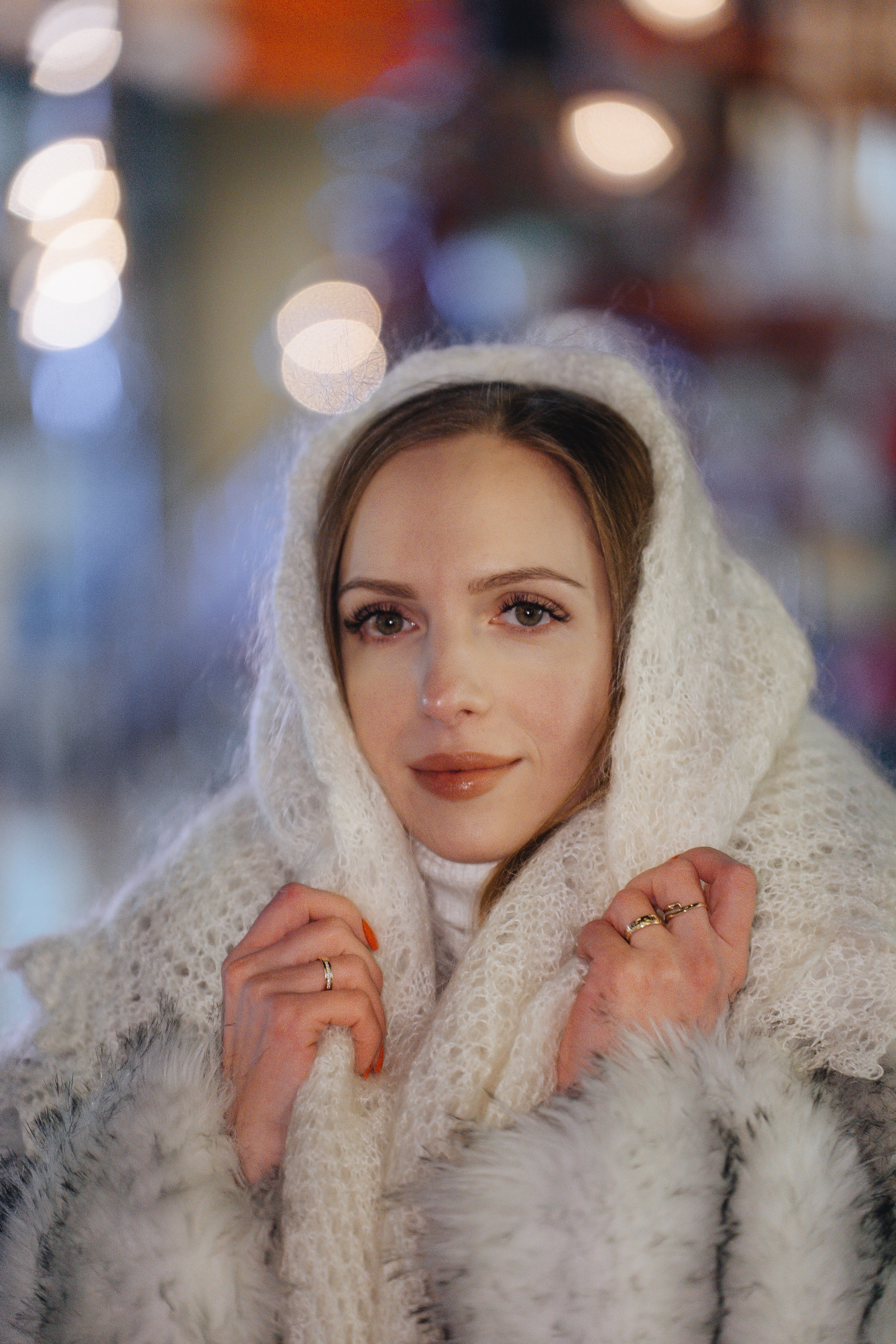 ПРОГУЛКА НА МАНЕЖНОЙ ПЛОЩАДИ ДЛЯ ДЕВУШКИ ПЕРЕД НОВЫМ ГОДОМ (НОВОГОДНЯЯ ФОТОСЕССИИЯ НА МАНЕЖНОЙ ПЛОЩАДИ). Профессиональный фотограф, Санкт-Петербург — Виктория Богомолова