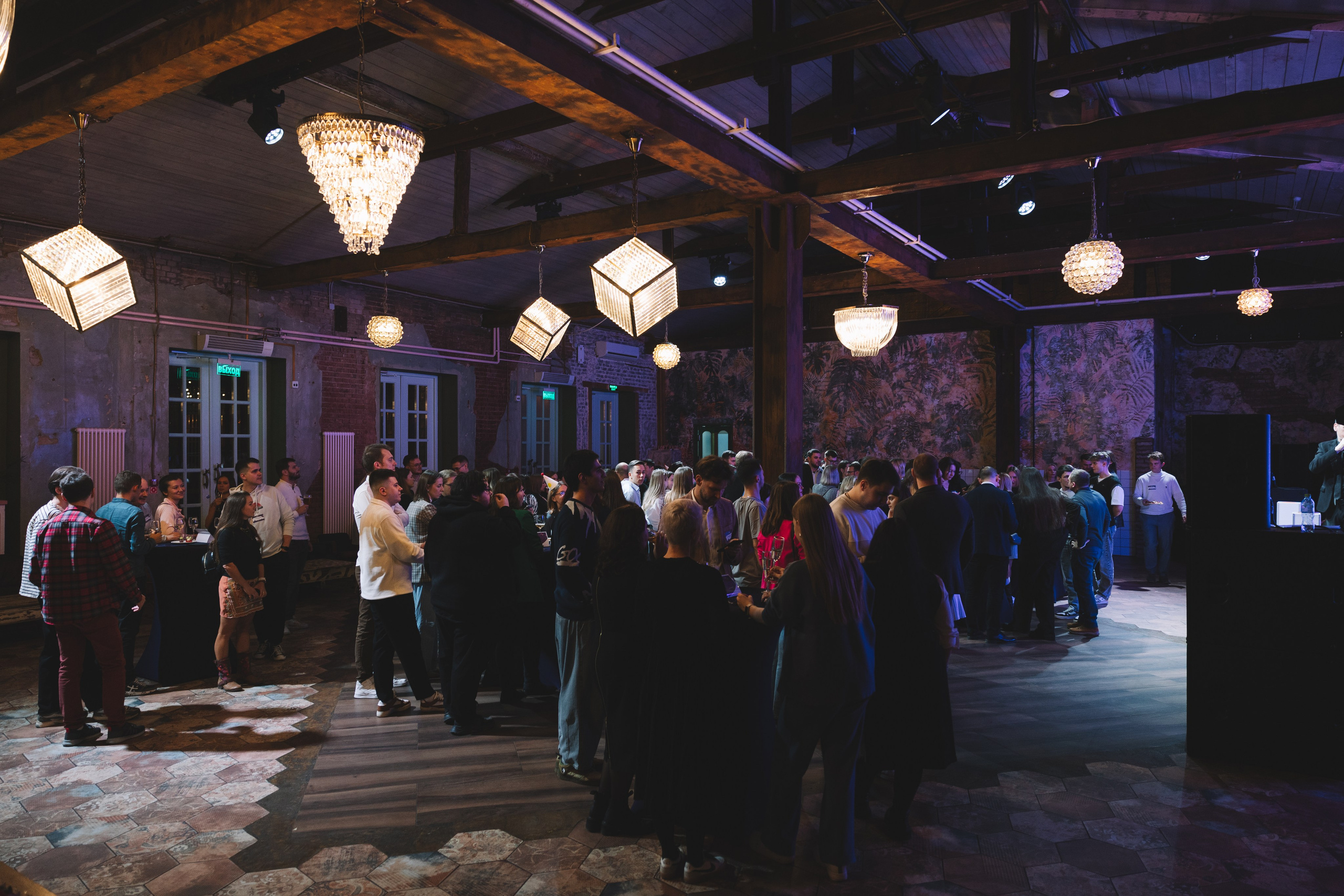 Репортажный фотограф на корпоратив, день рождения и другие мороприятия. Свадебный фотограф в Москве — Оскар Гелманов