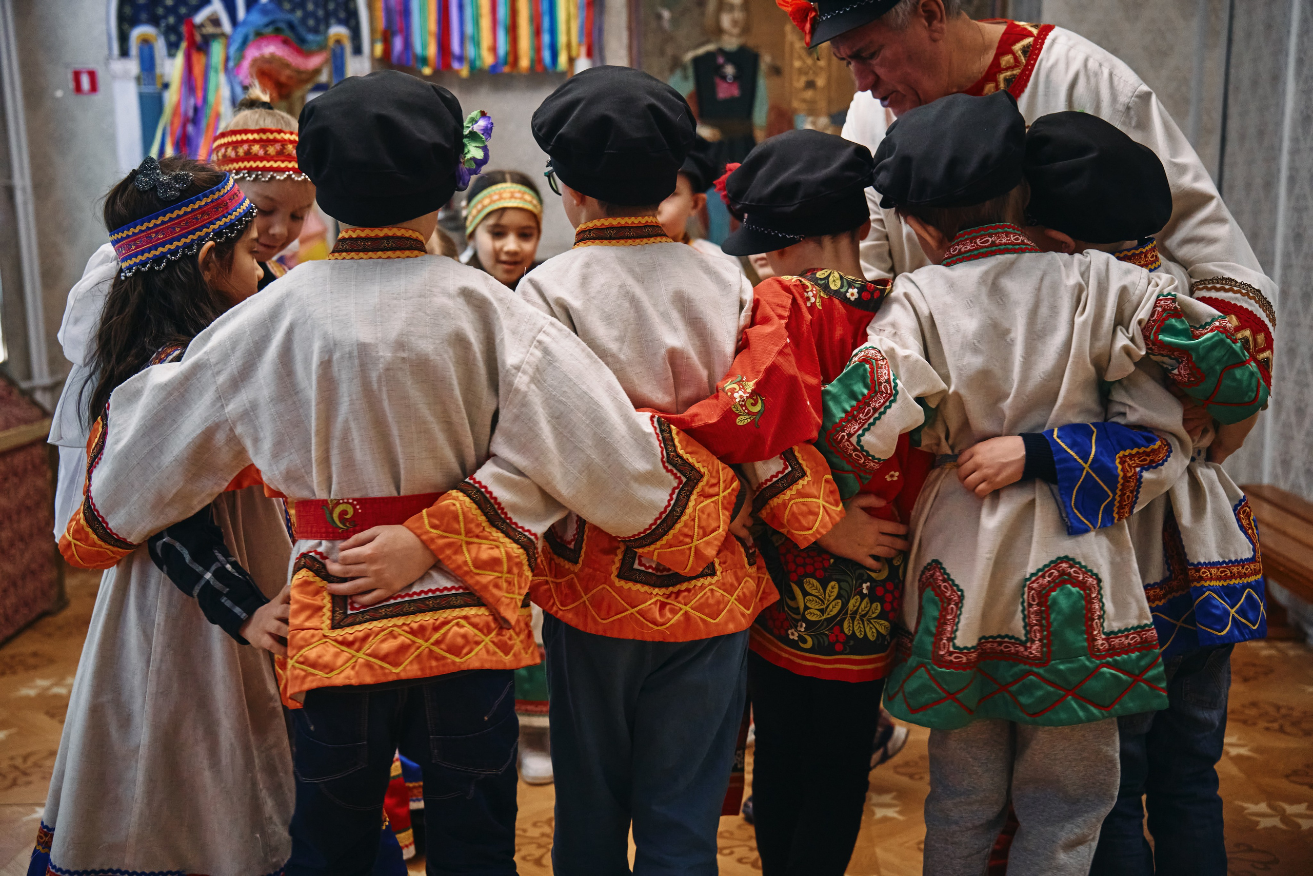 Театрализованная экскурсия с переодеванием и перевоплощением в сказочных персонажей в Доме сказок жили-были