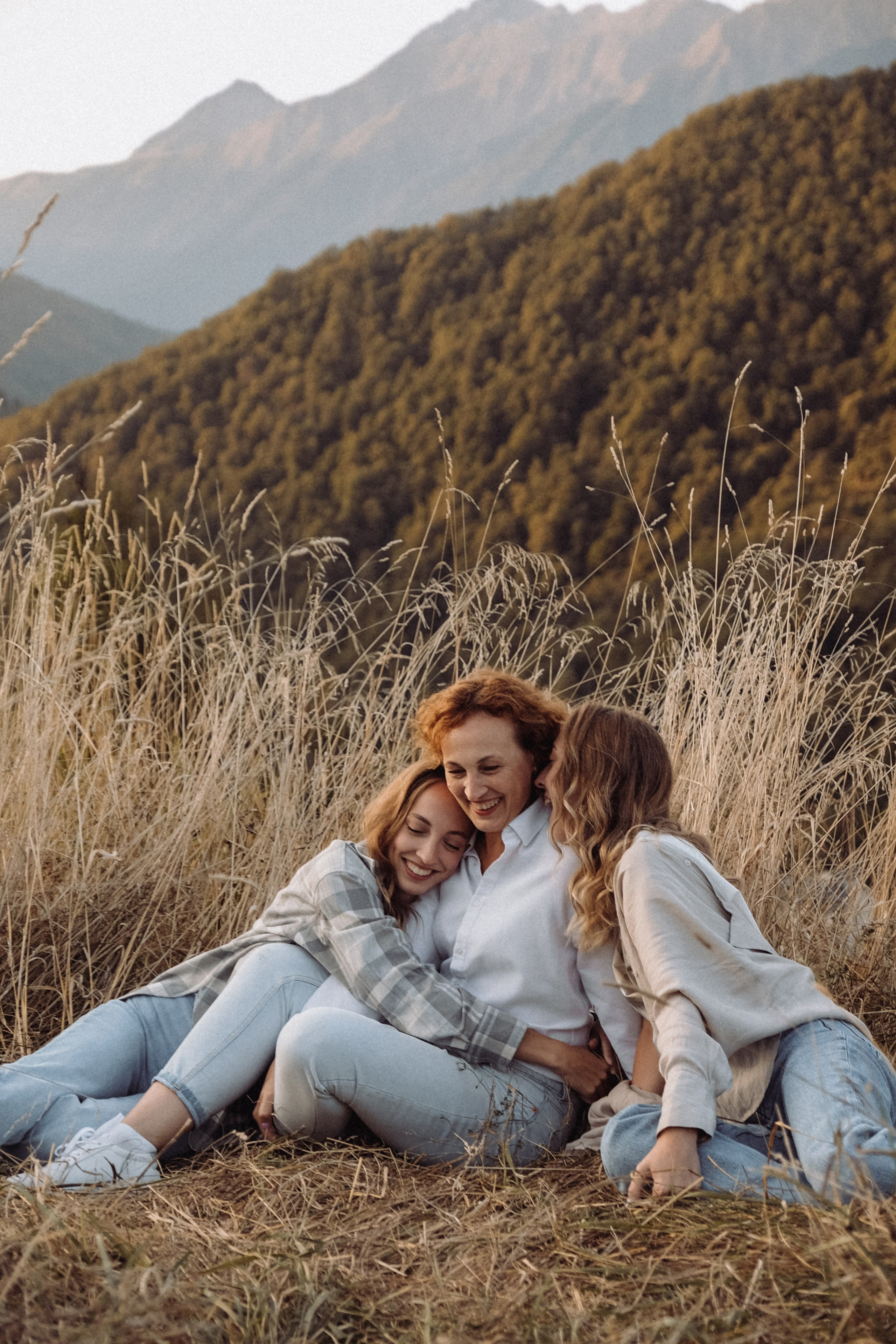 Ксюша и Алена с мамой. Семейный фотограф Москва