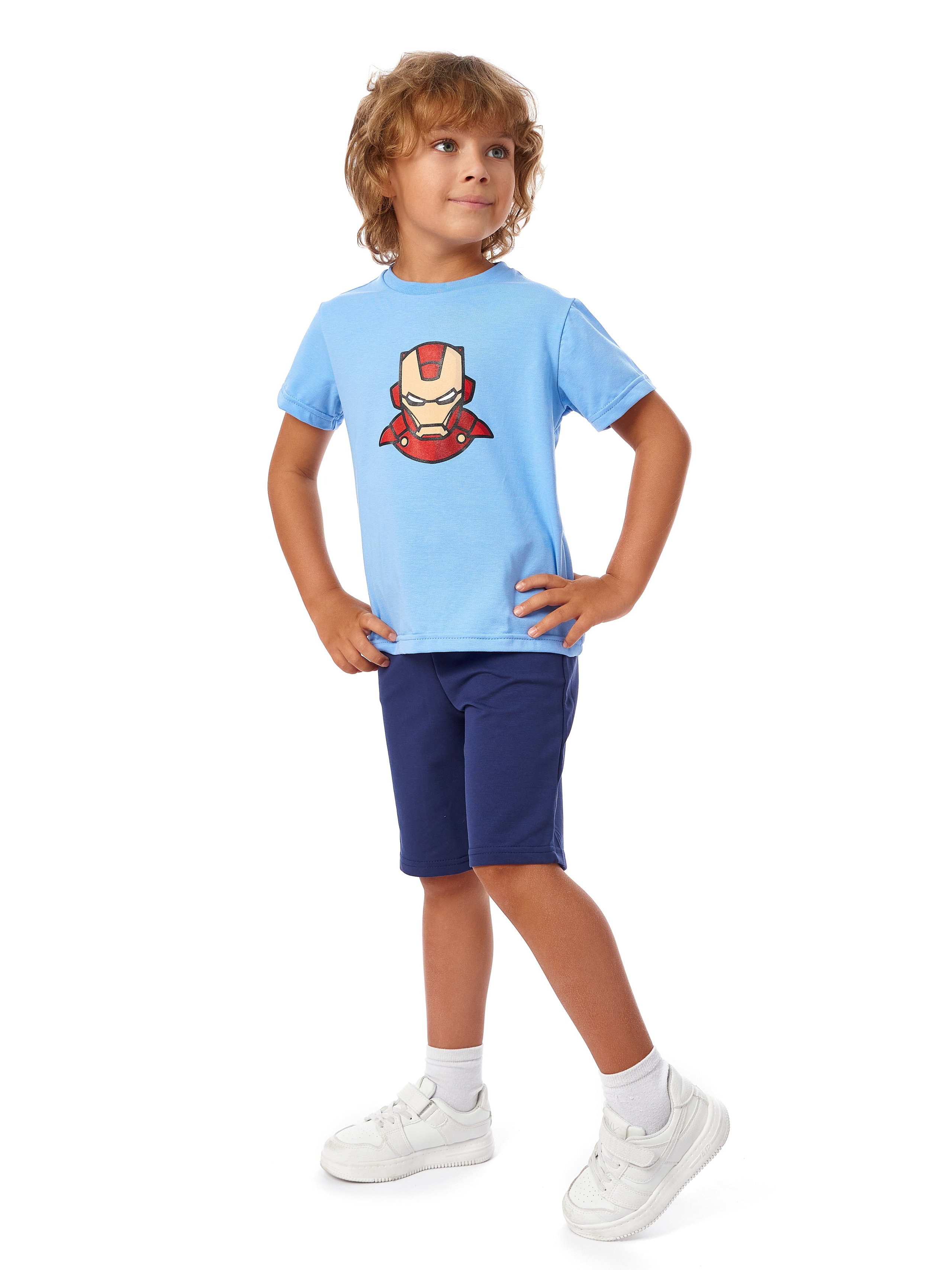 Детские костюмы. Каталожный предметный фотограф