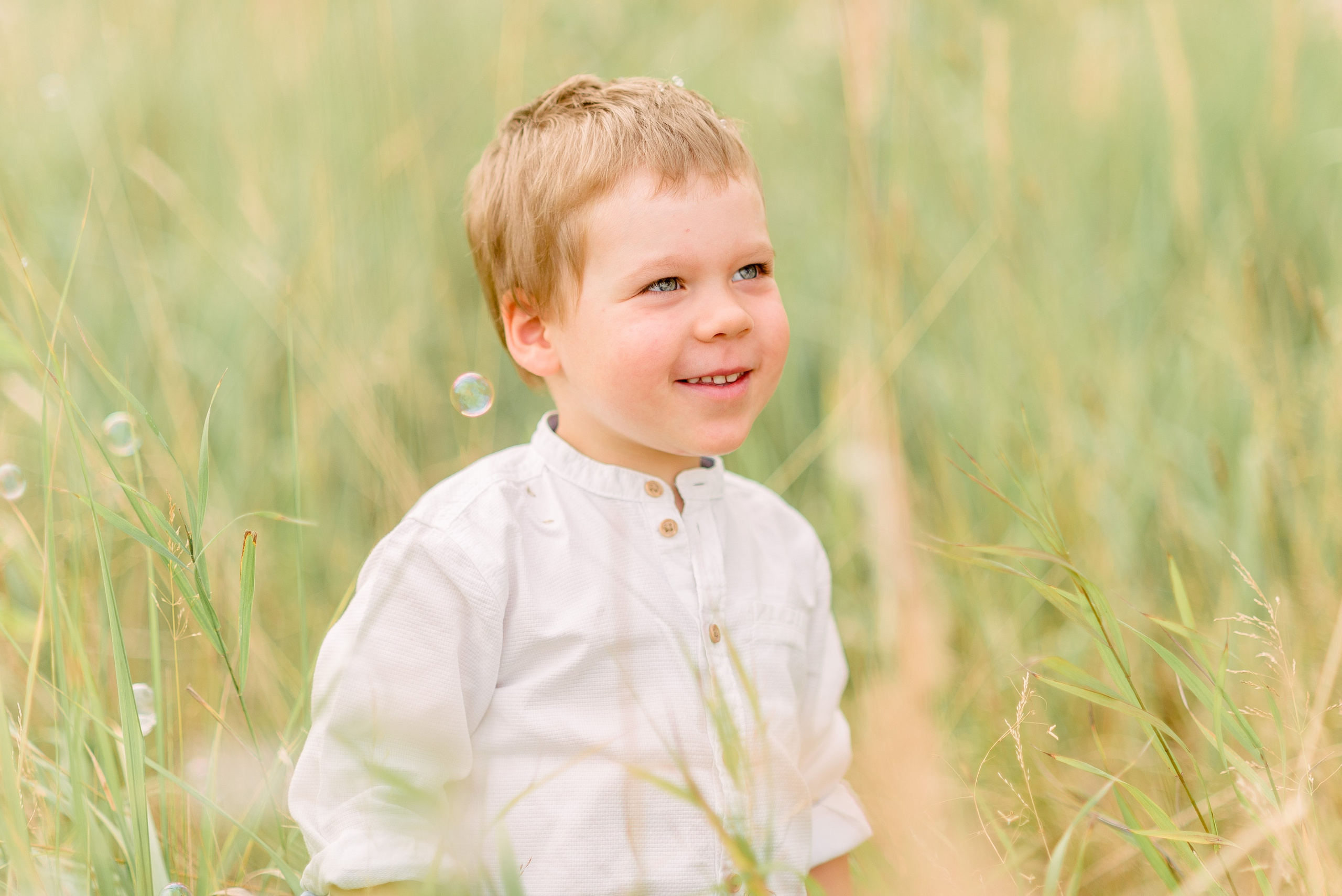 В поле. Фотограф Юлия Попова