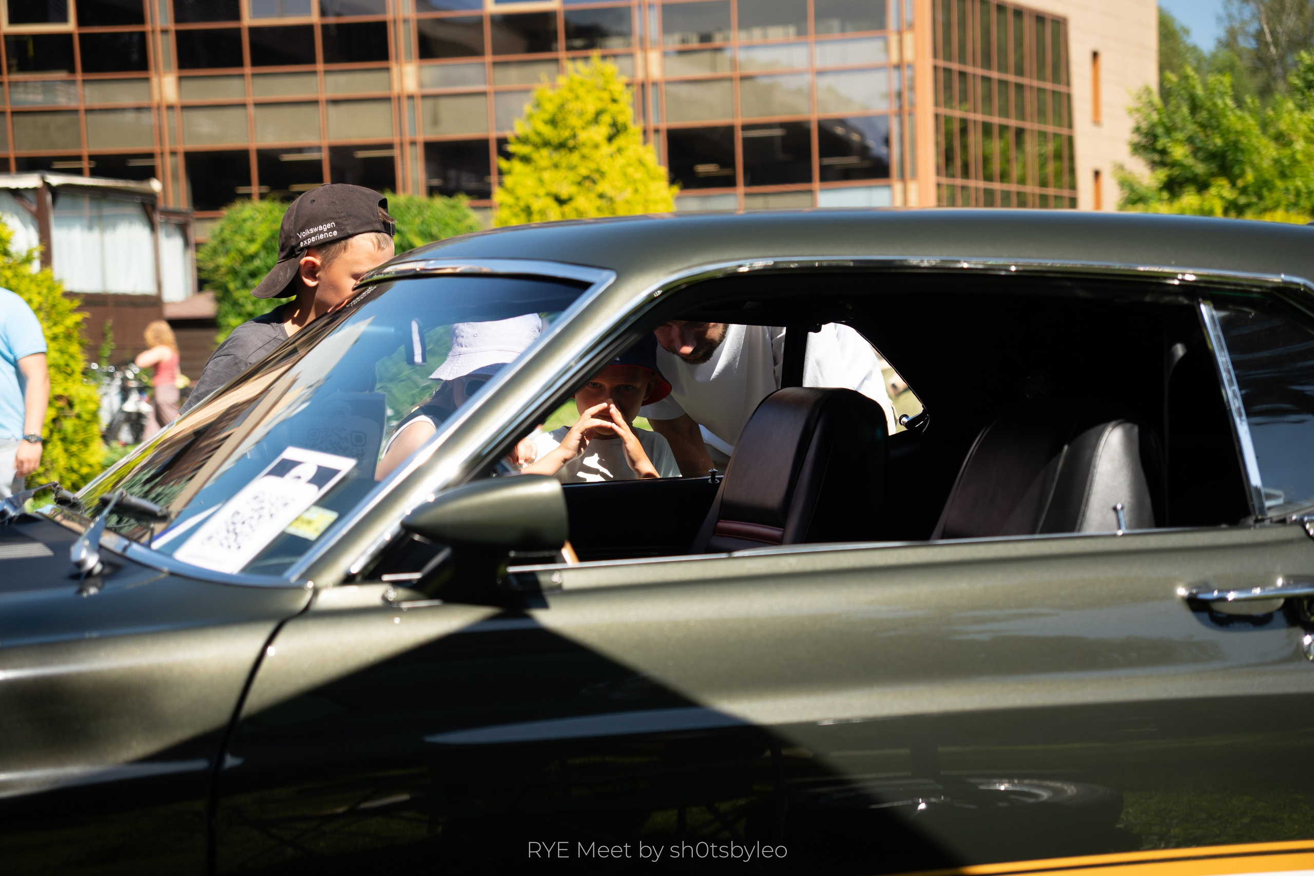 Масштабный летний фестиваль RYE Meet — встреча клуба любителей автомобилей старше 25-лет. Автомобильный фотограф Антон Цырулев