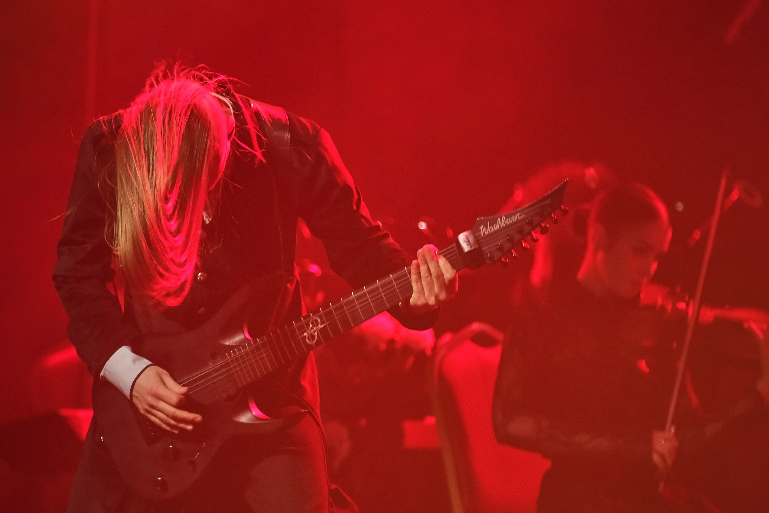 Saphath с симф.оркестром. Фотограф. г. Южно-Сахалинск. Олег Толстов