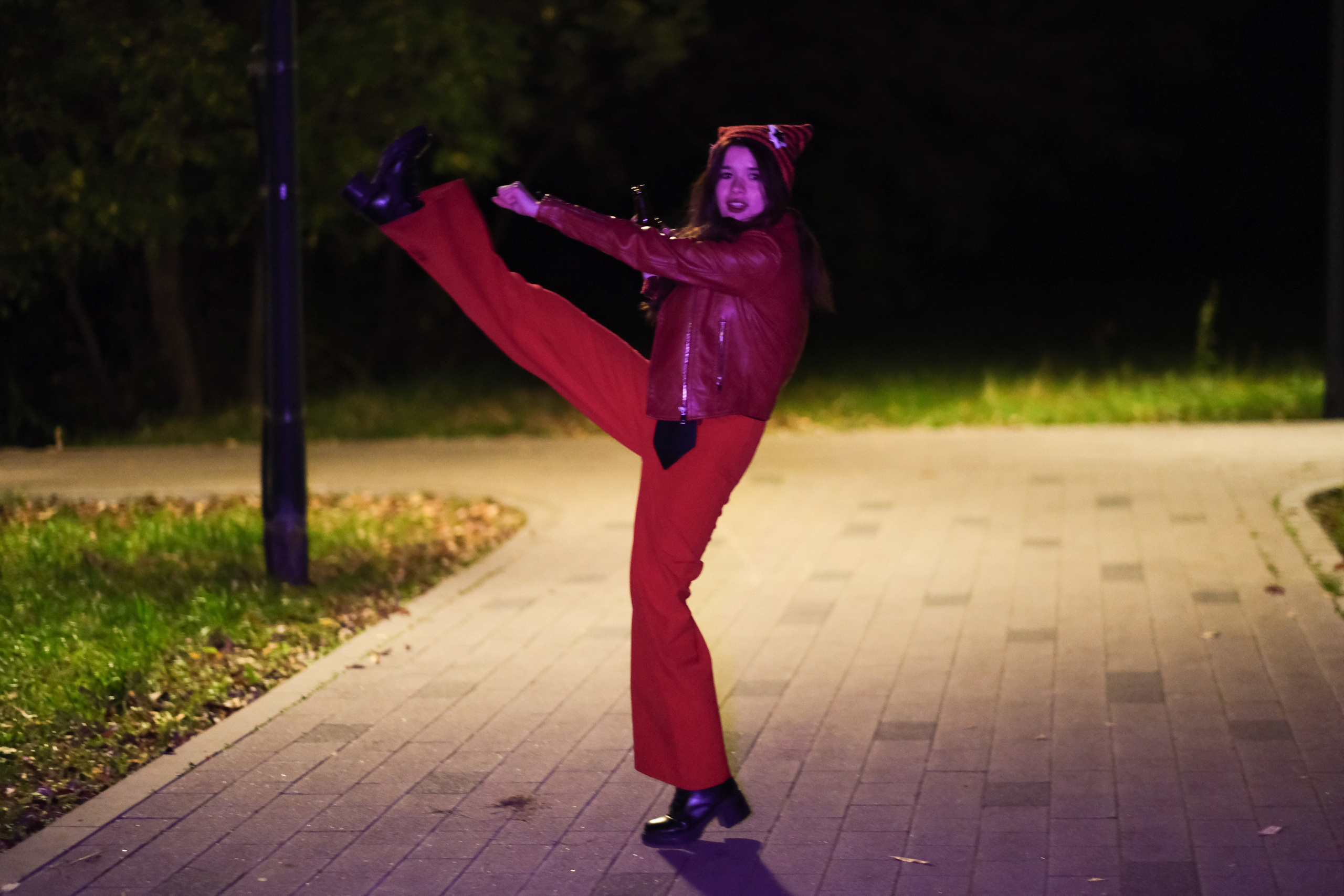 Александра в красном. Креативный фотограф в Москве Арапова Виталия