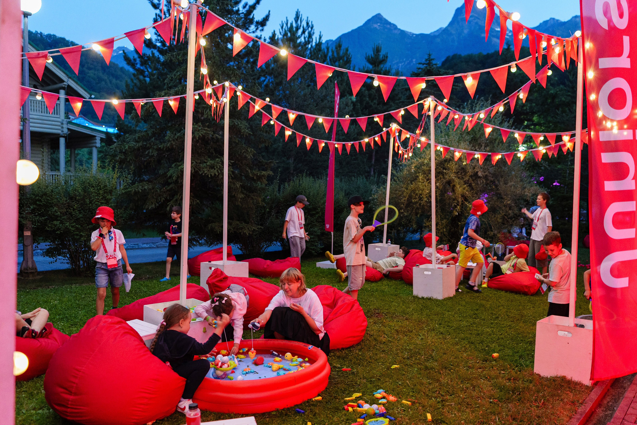 South HUB Family. South HUB