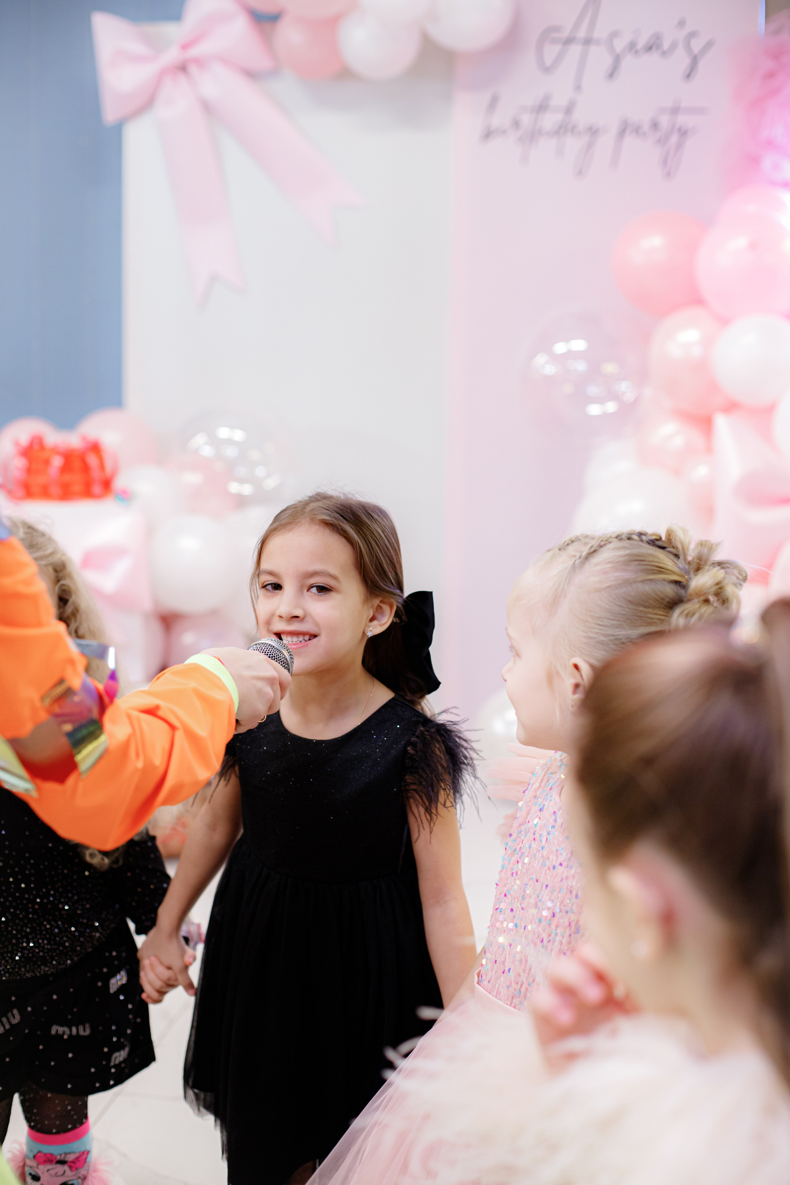 ASIA'S BIRTHDAY PARTY. Photokarish