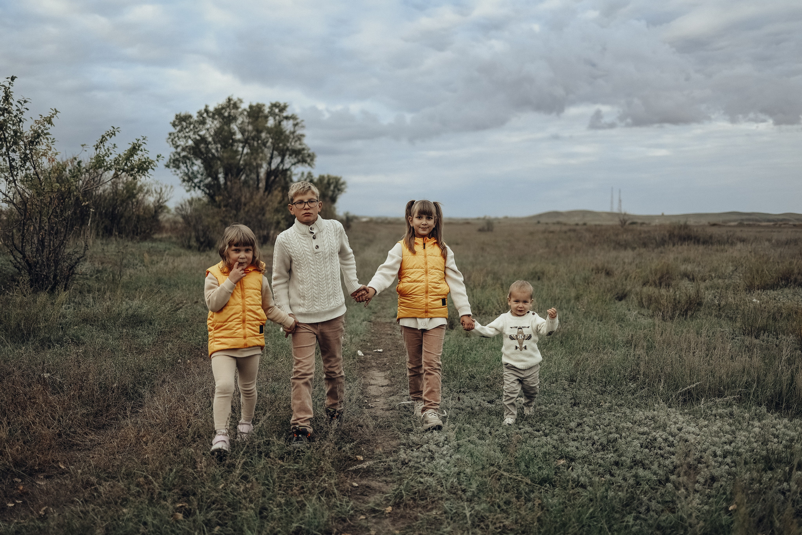 Семейная прогулочная съёмка. Фотограф в Астане Элина Багинская