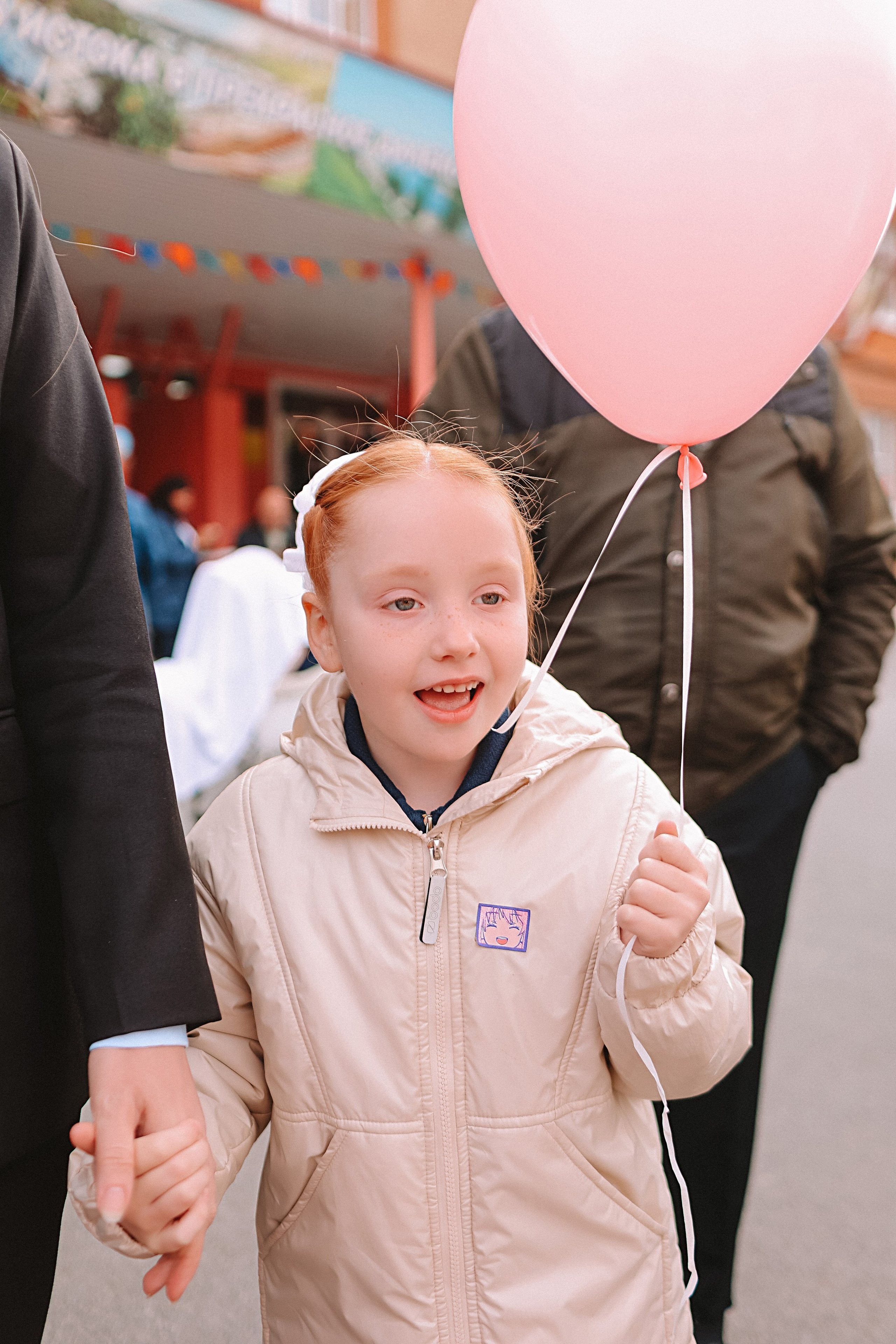 1 сентября линейка+кл час+портреты. Семейный фотограф Тюмень, фотограф на роды Салмина Мария