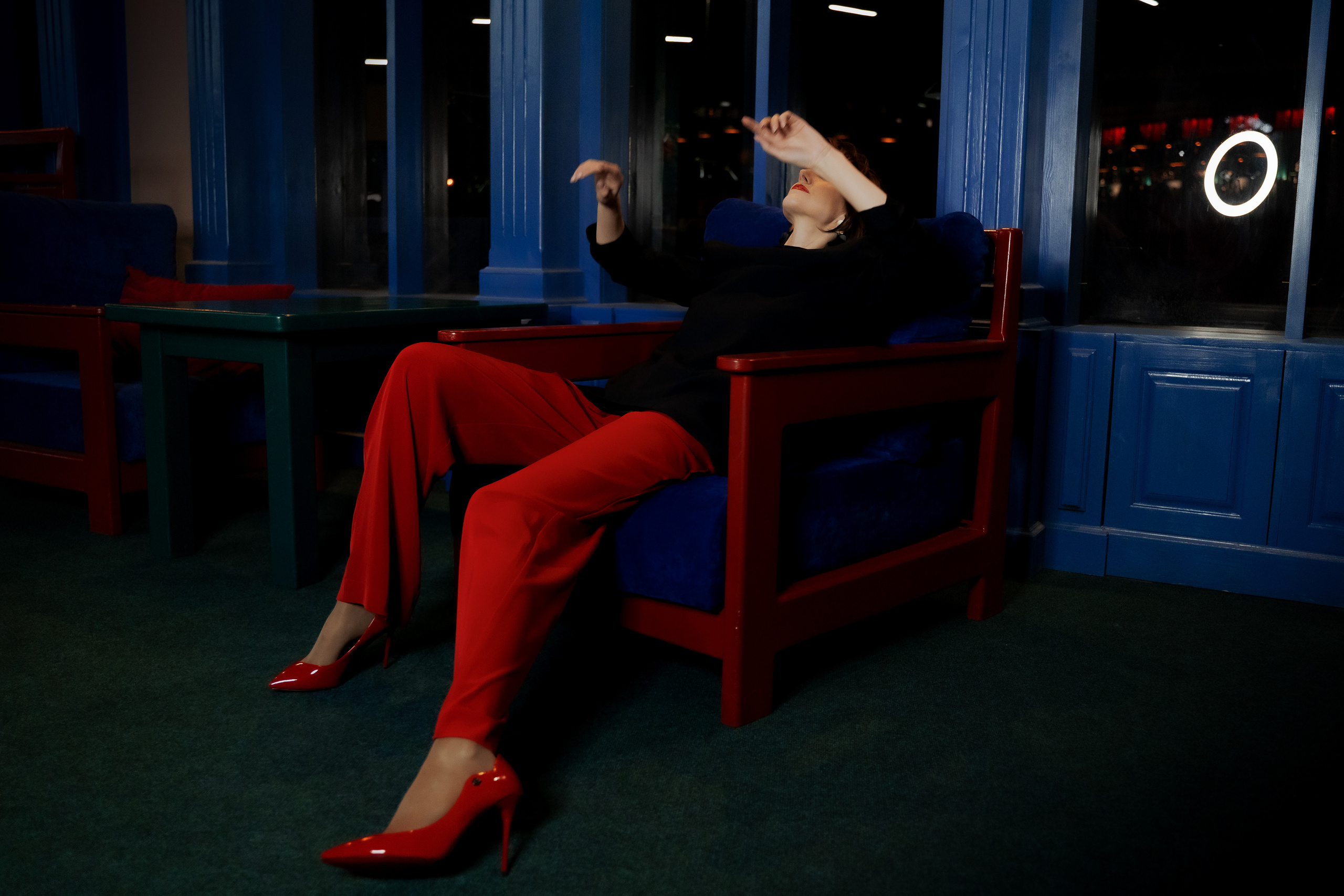 Чёрный пиджак. Фотограф в Находке Сальникова Оксана