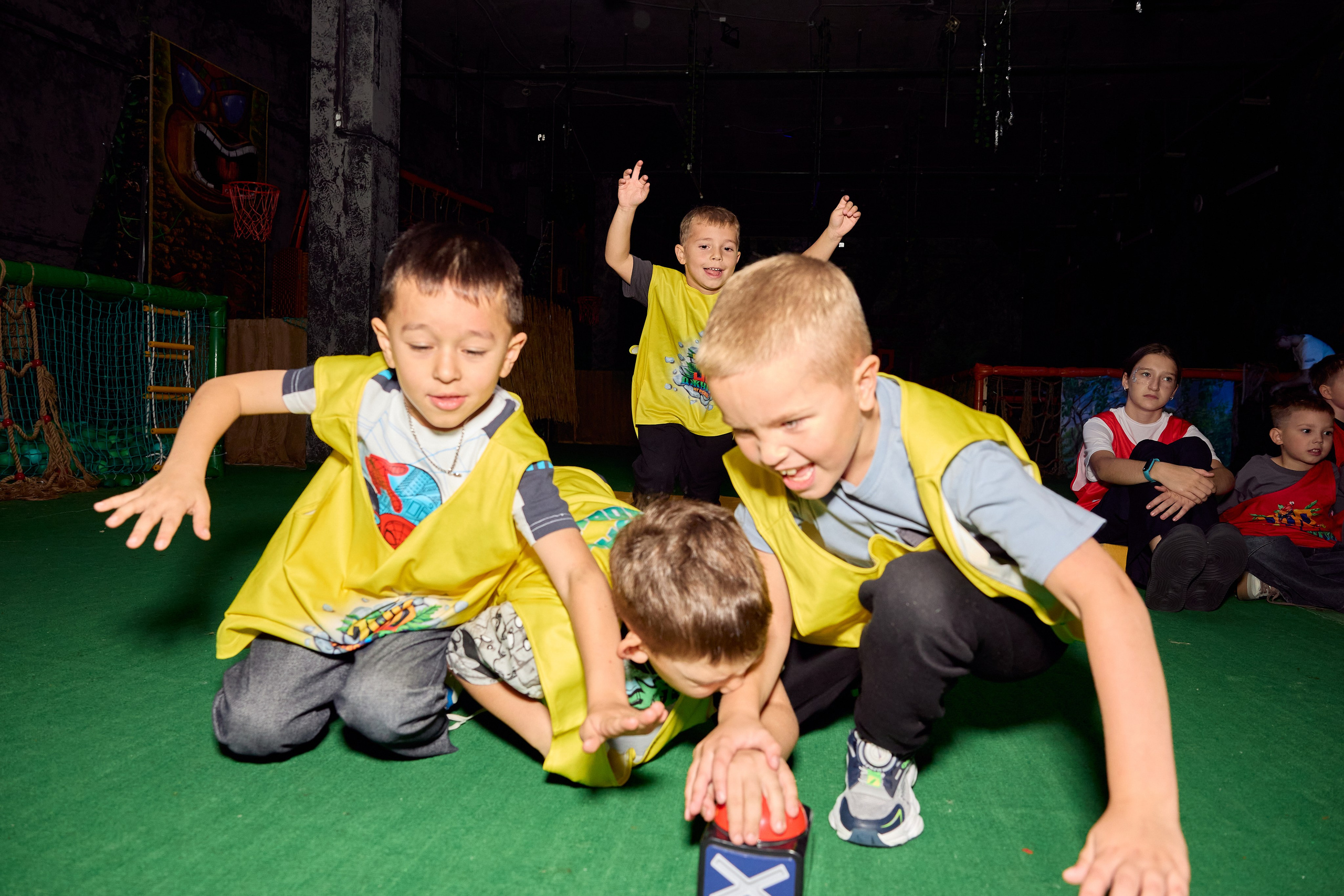 Фотосъёмка квестов и квест-шоу. Предметный и репортажный фотограф Алексей Кротов