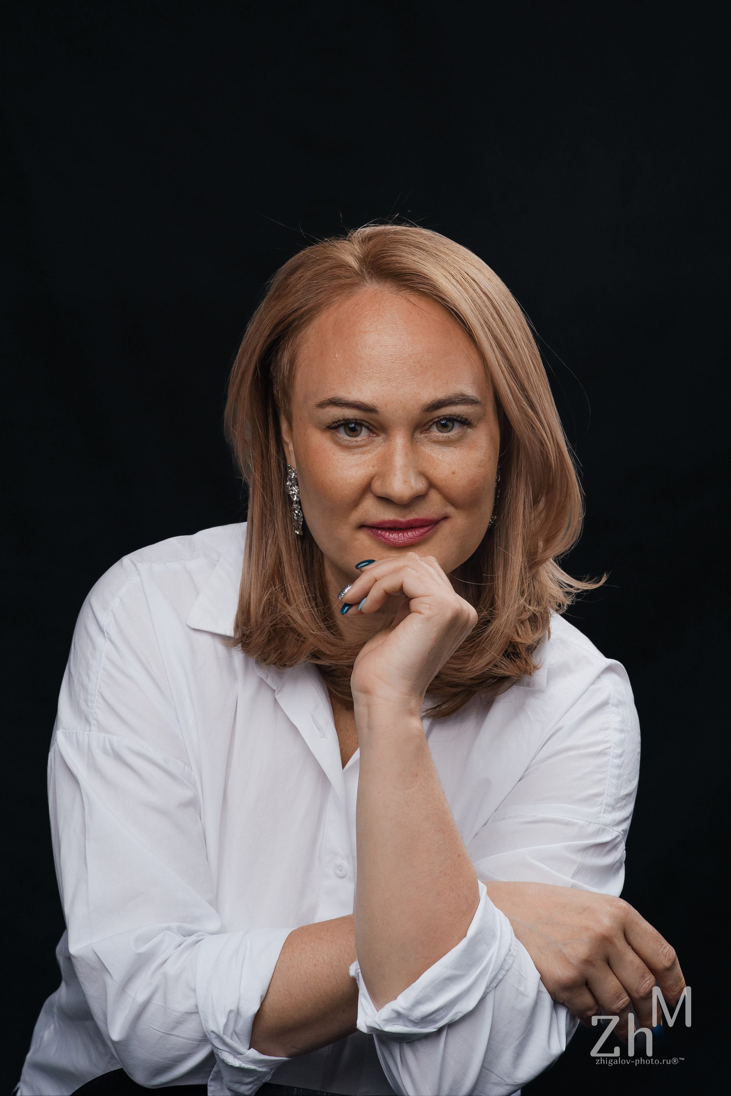 Студийная женская фотосессия Иркутск