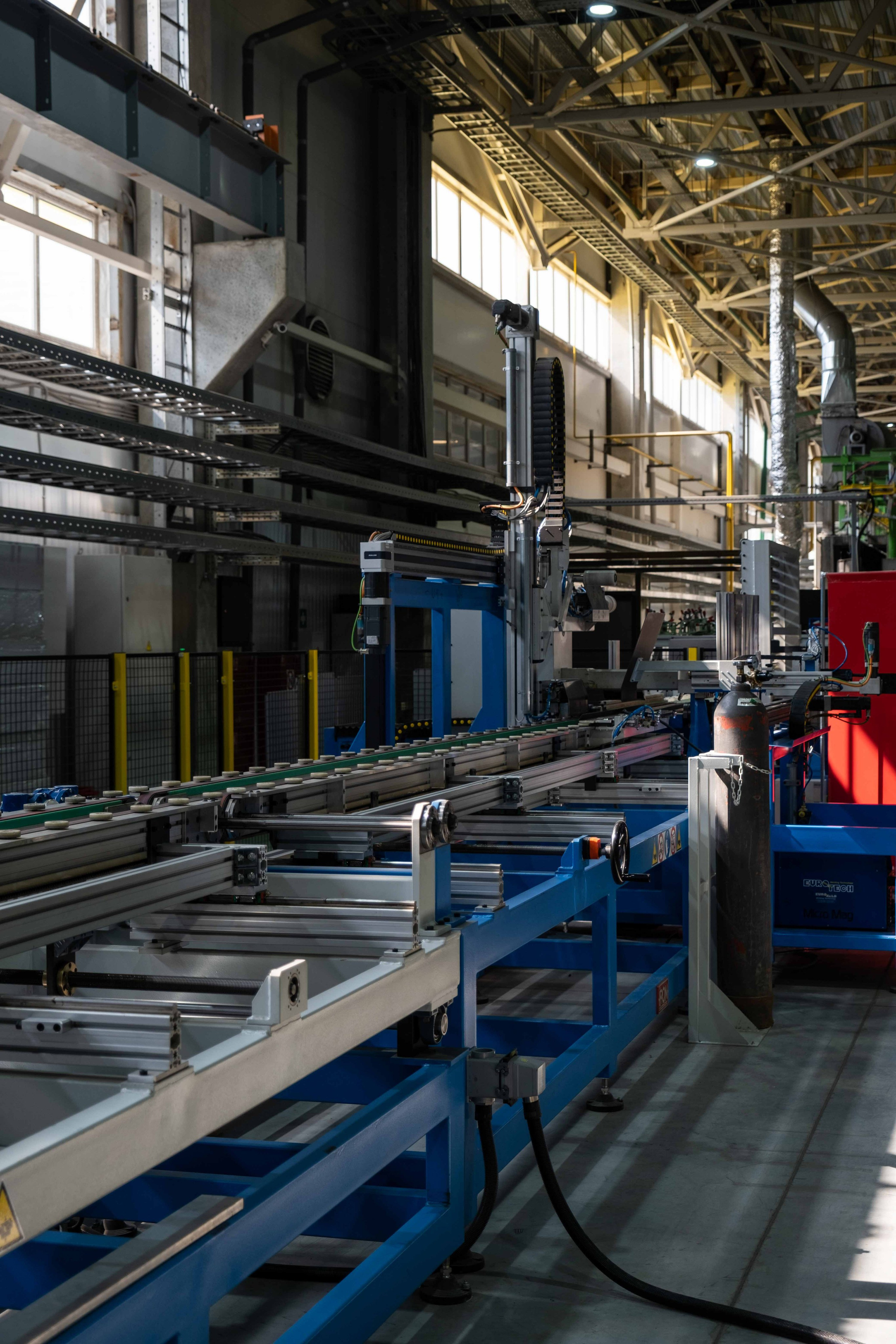 IEK — торжественное открытие производственного цеха. Фото тур