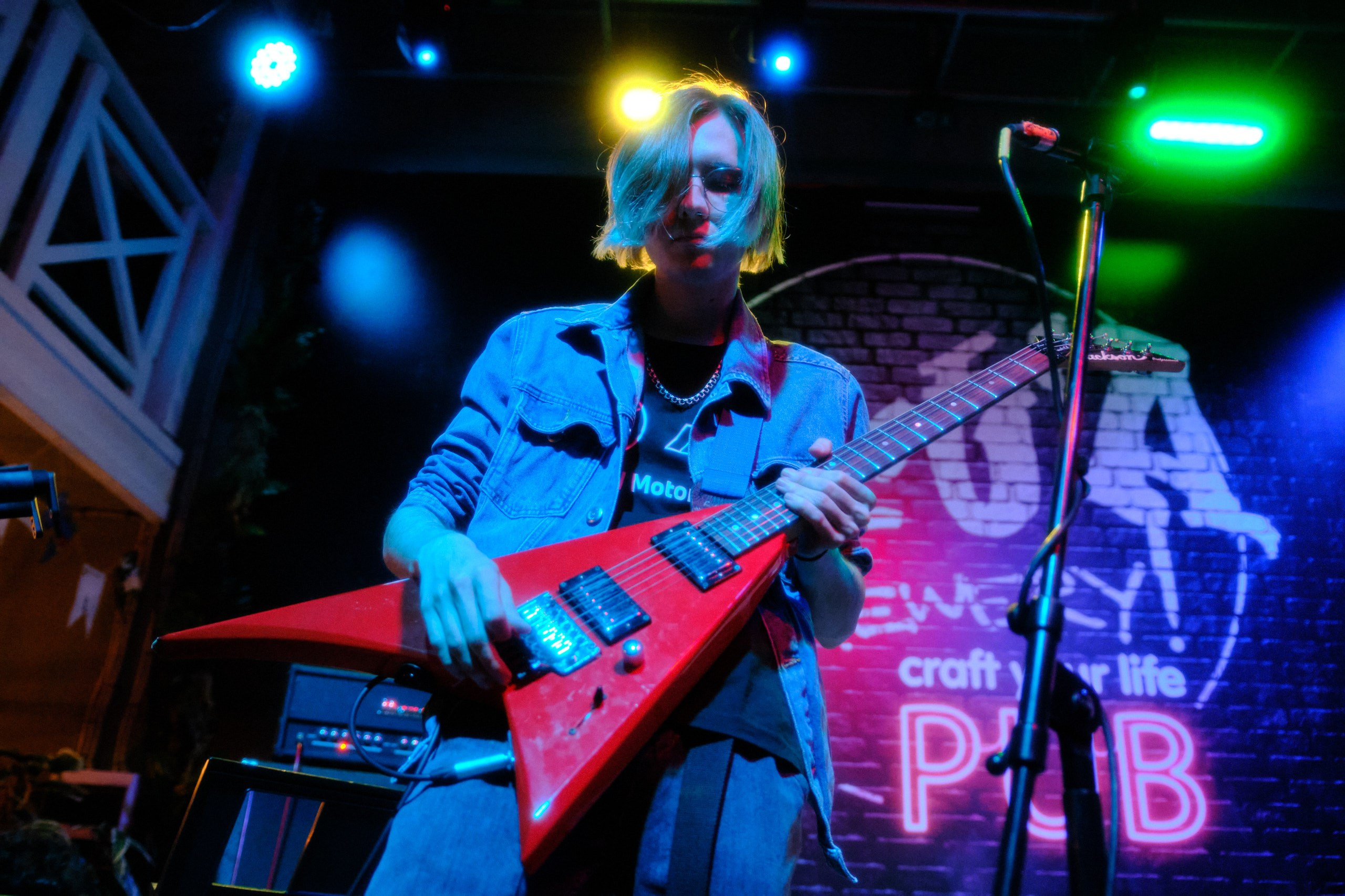 ArtaPub. Антон Ив