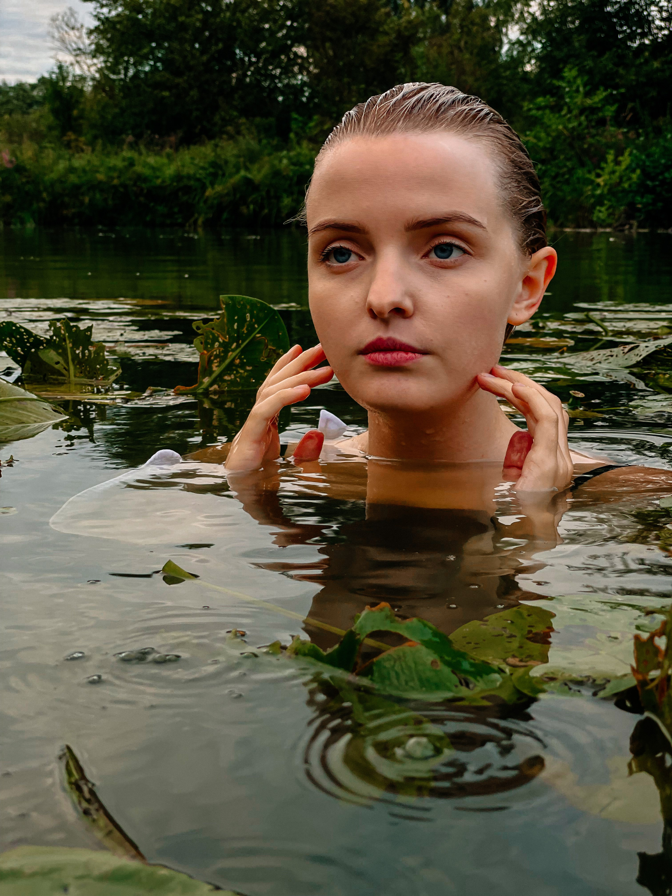 Съемка в воде. Марта Корженко — фотограф, контент фотограф, визуализатор бренда