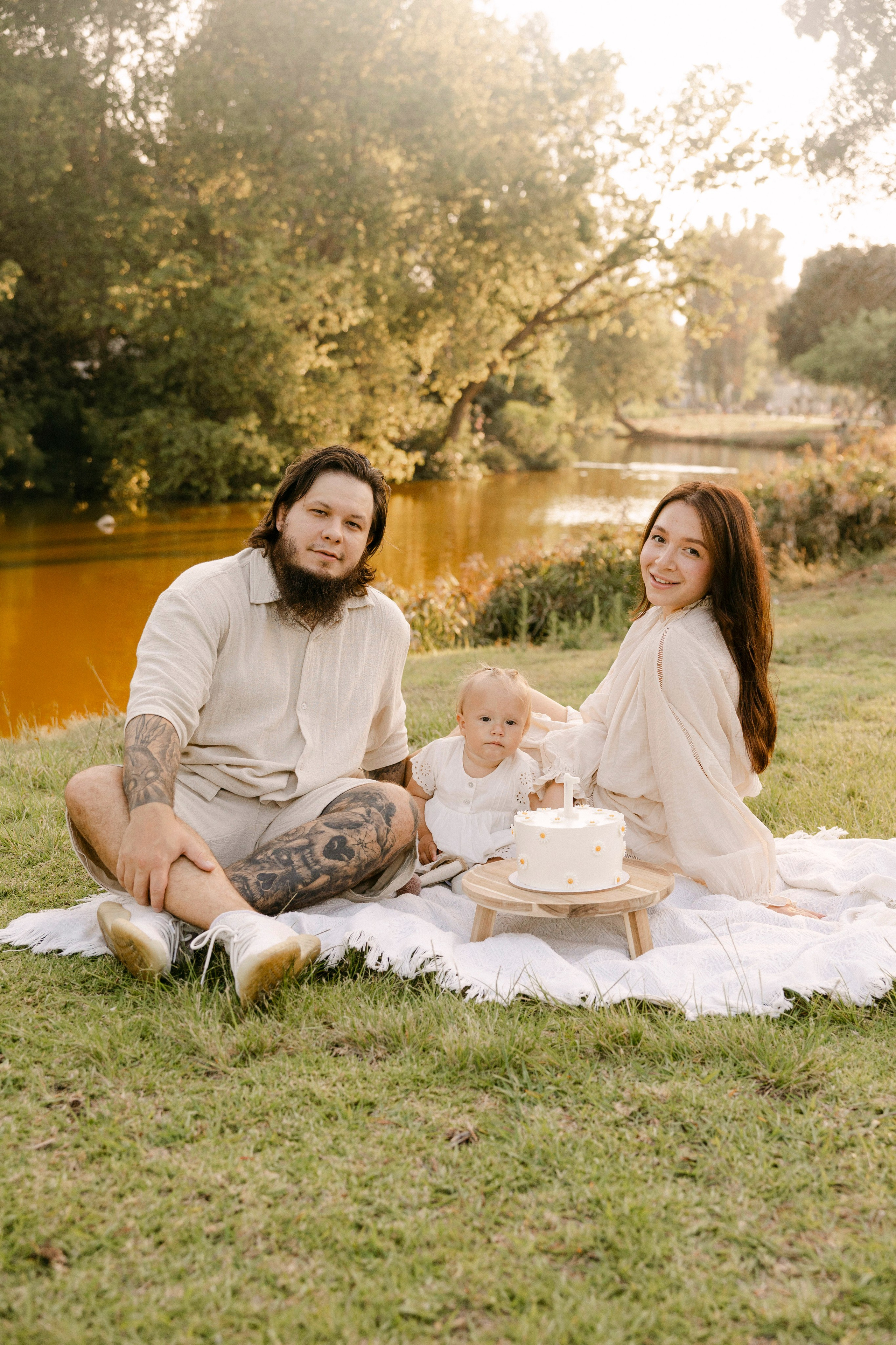 First year photoshoot inside the park (sunset). Wedding and family photographer