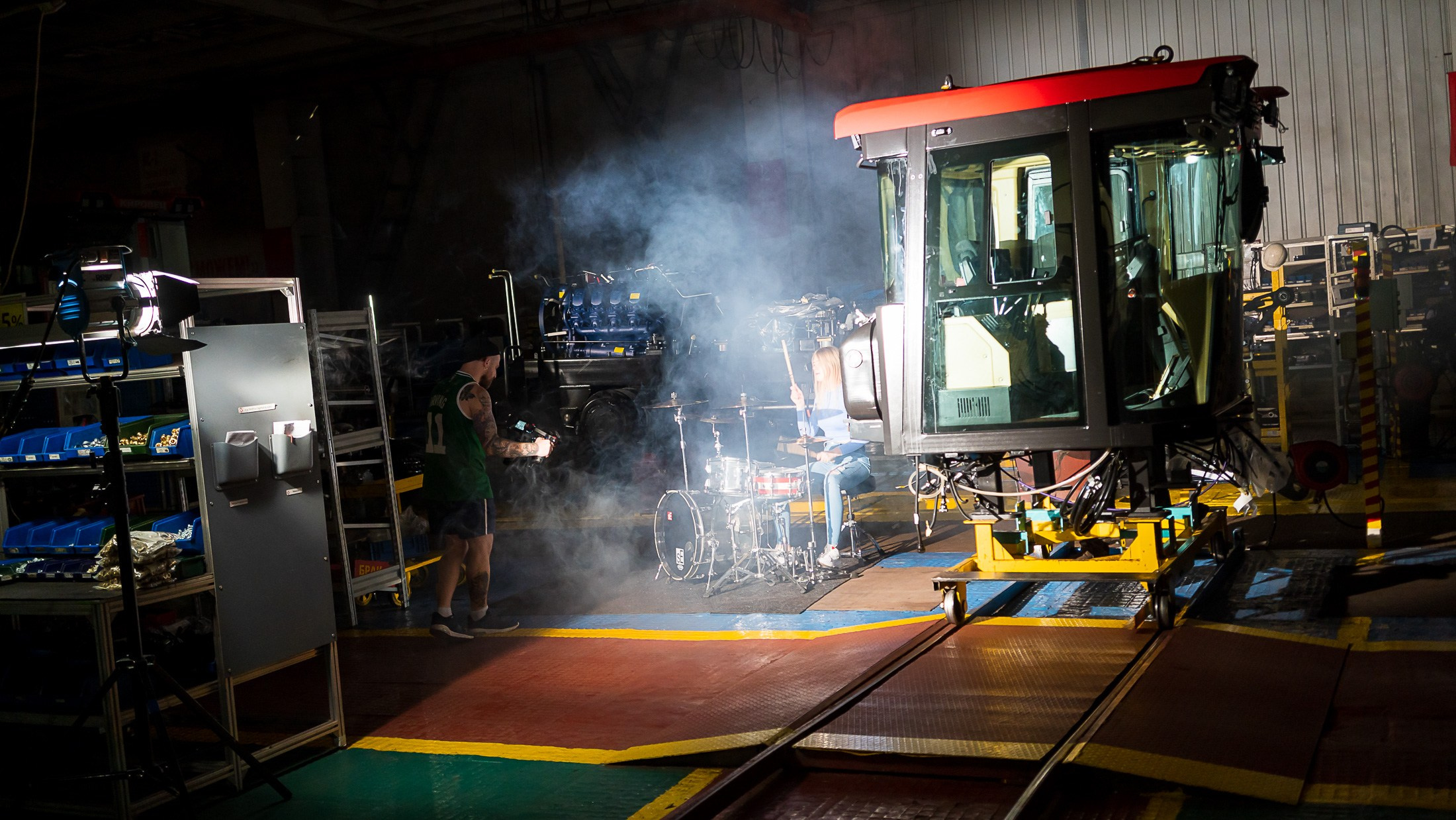 Кировский завод. Графический дизайнер Илья Левченко