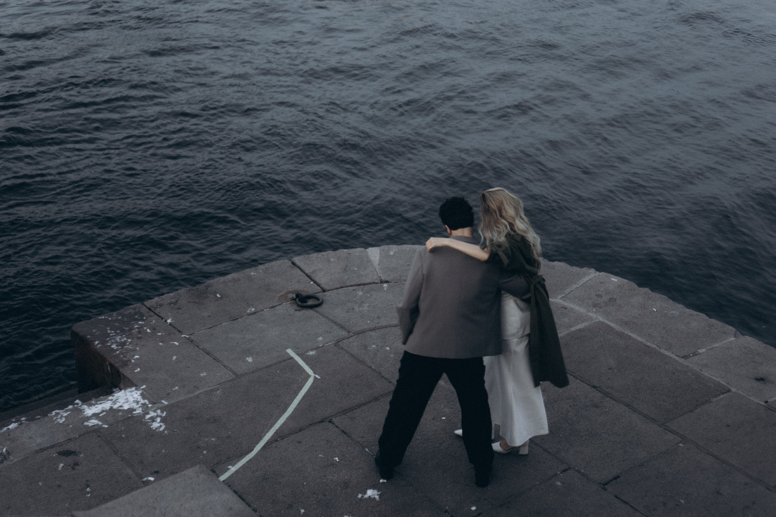 СВАДЕБНАЯ СЬЕМКА ПАРЫ НА РАССВЕТЕ В БЕЛЫЕ НОЧИ И ПРОГУЛКА С РАЗВОДНЫМИ МОСТАМИ И ПИКНИК ВОЗЛЕ ИСАКИЕВСКОГО СОБОРА. Профессиональный фотограф, Санкт-Петербург — Виктория Богомолова