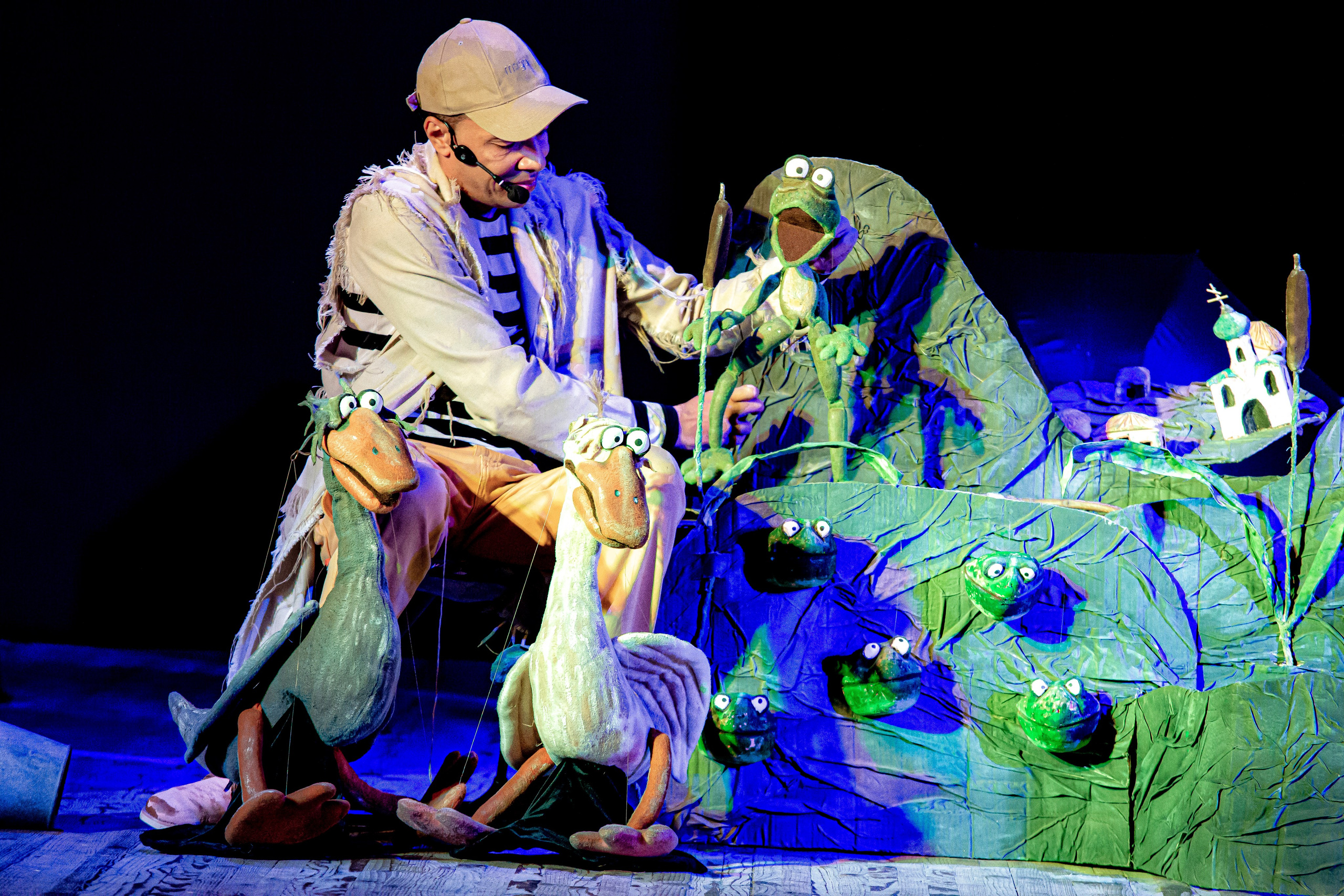 Спектакль театра Саквояж Лягушка путешествиница. Фотограф в Сочи Юрий Шептаев