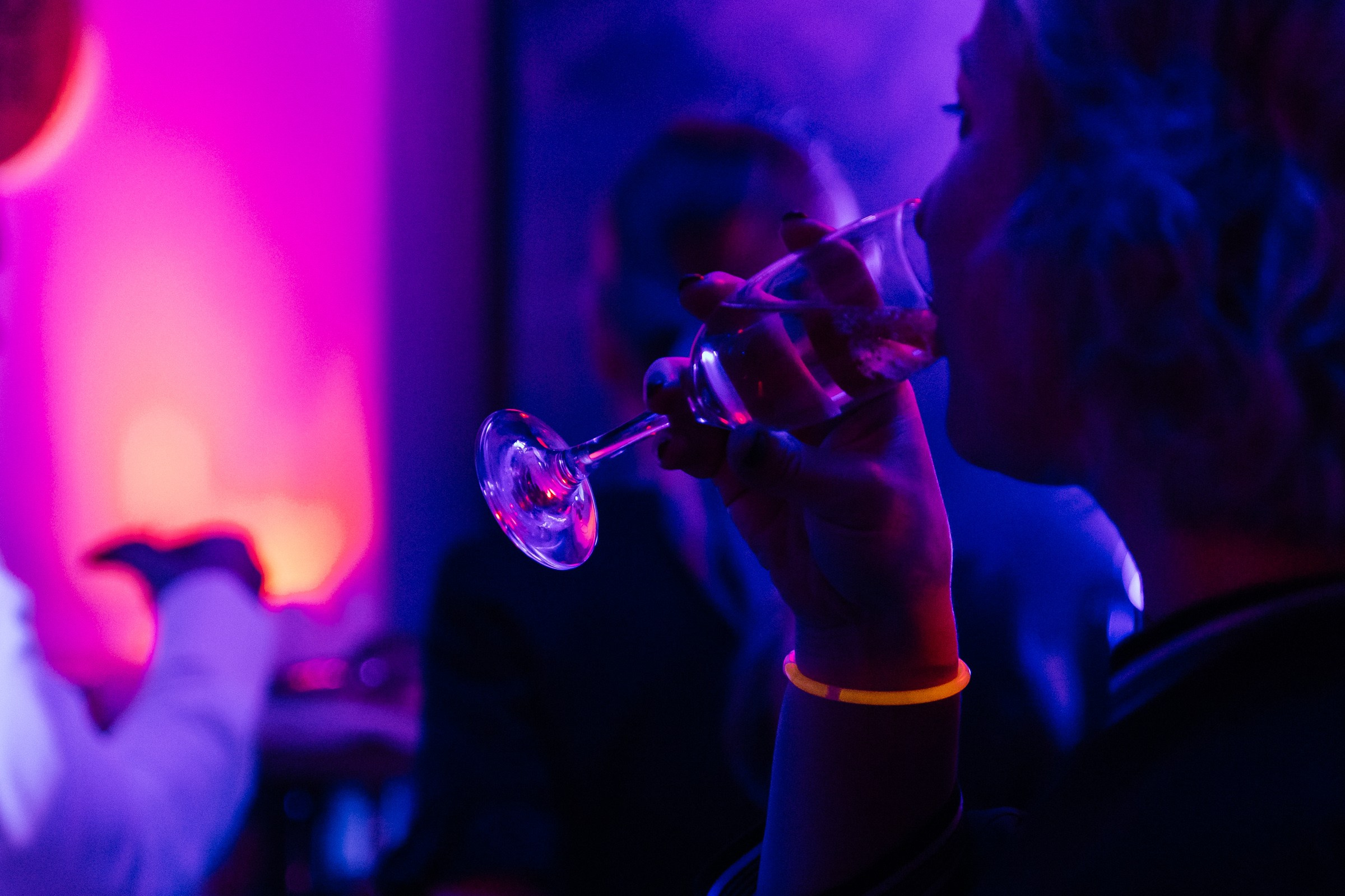 Вечеринка в Coswick. Свадебный и репортажный фотограф в Новосибирске Федор Гладков