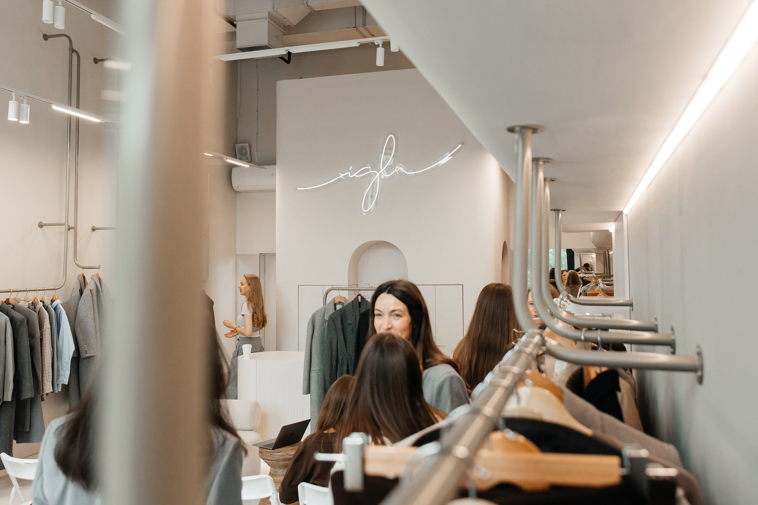 Презентация осенней коллекции IGLA. Свадебный и репортажный фотограф в Новосибирске Федор Гладков