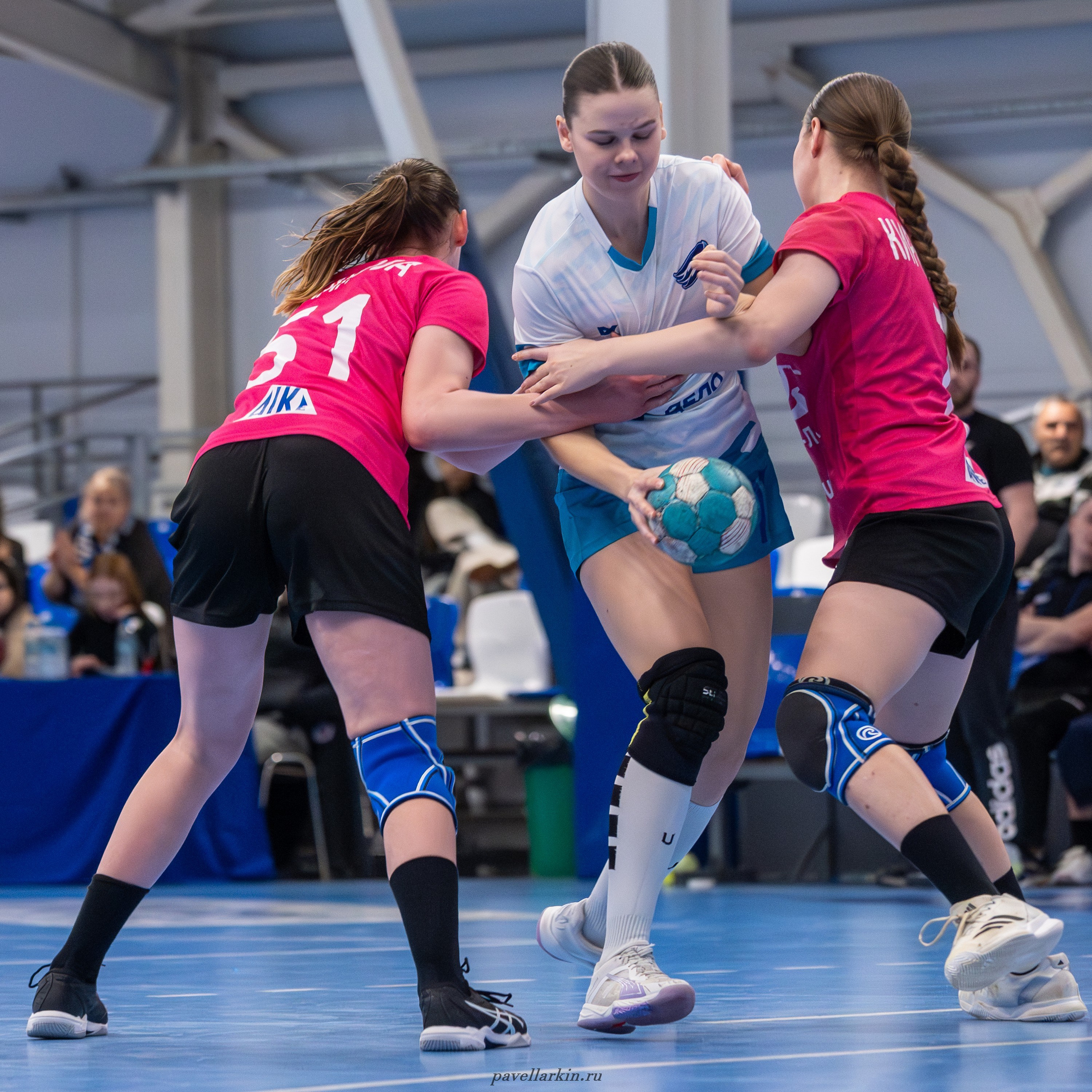 Гандбол. Черноморочка-2 — Университет-2. Спортивный фотограф, фотожурналист Павел Ларькин
