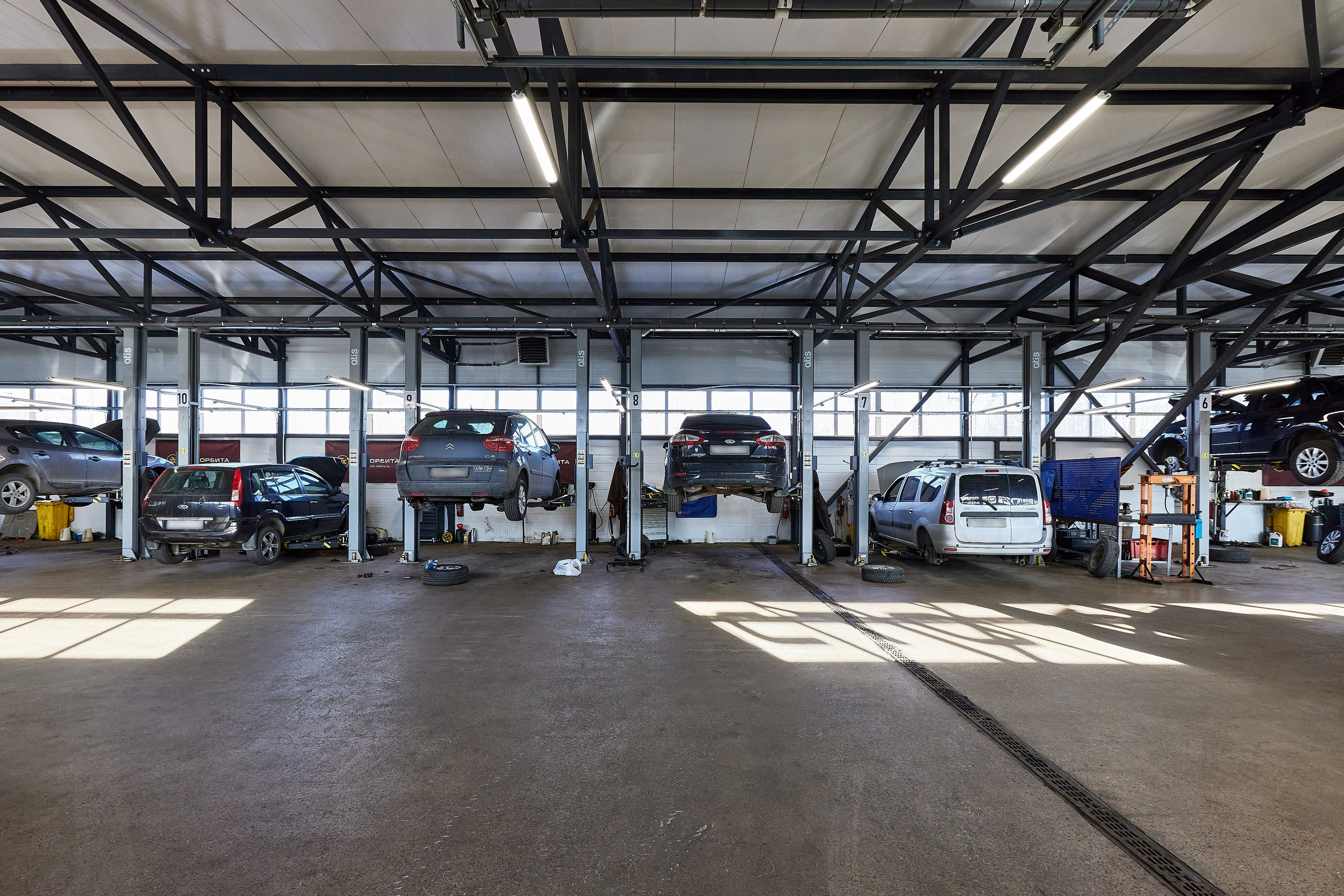 СТО Орбита на Руставели. Фотограф Анастасия Леонтьева Санкт-Петербург