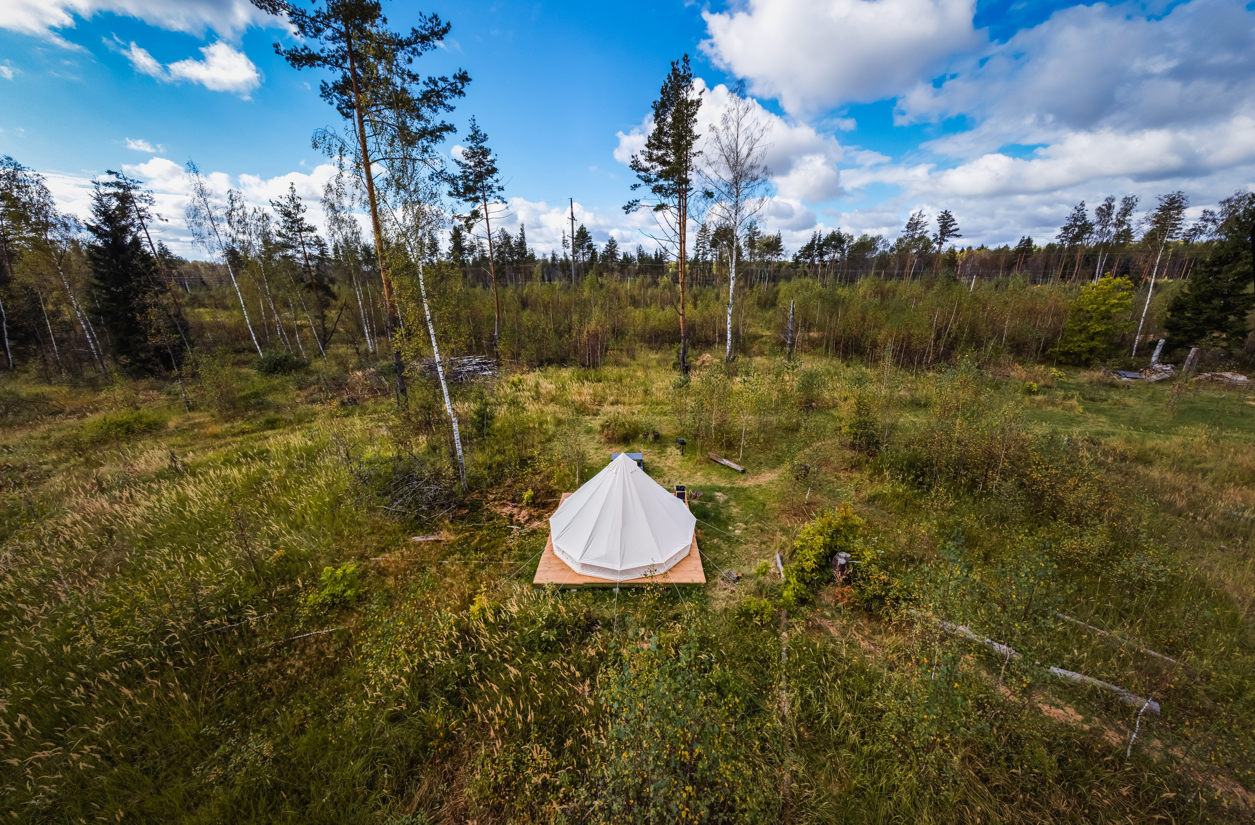 Палатка, трава, лето, лес, природа, база отдыха, загородный клуб, "ПОБЕГ ИЗ ГОРОДА"
