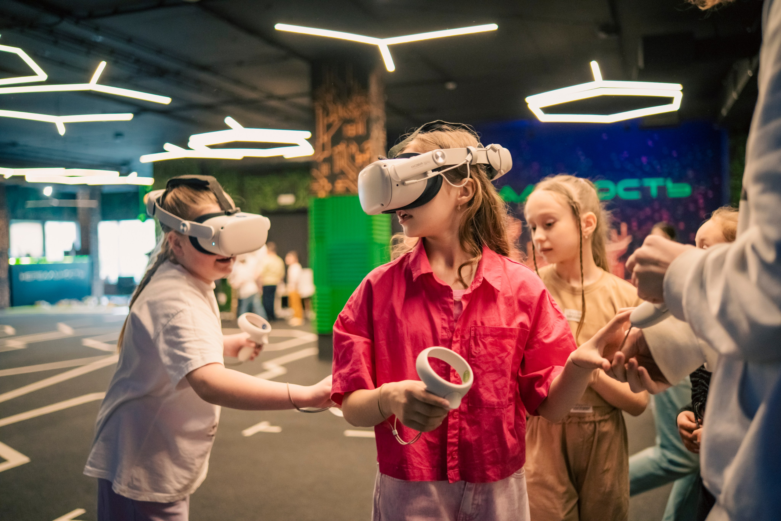 VR April-May. Felixtones