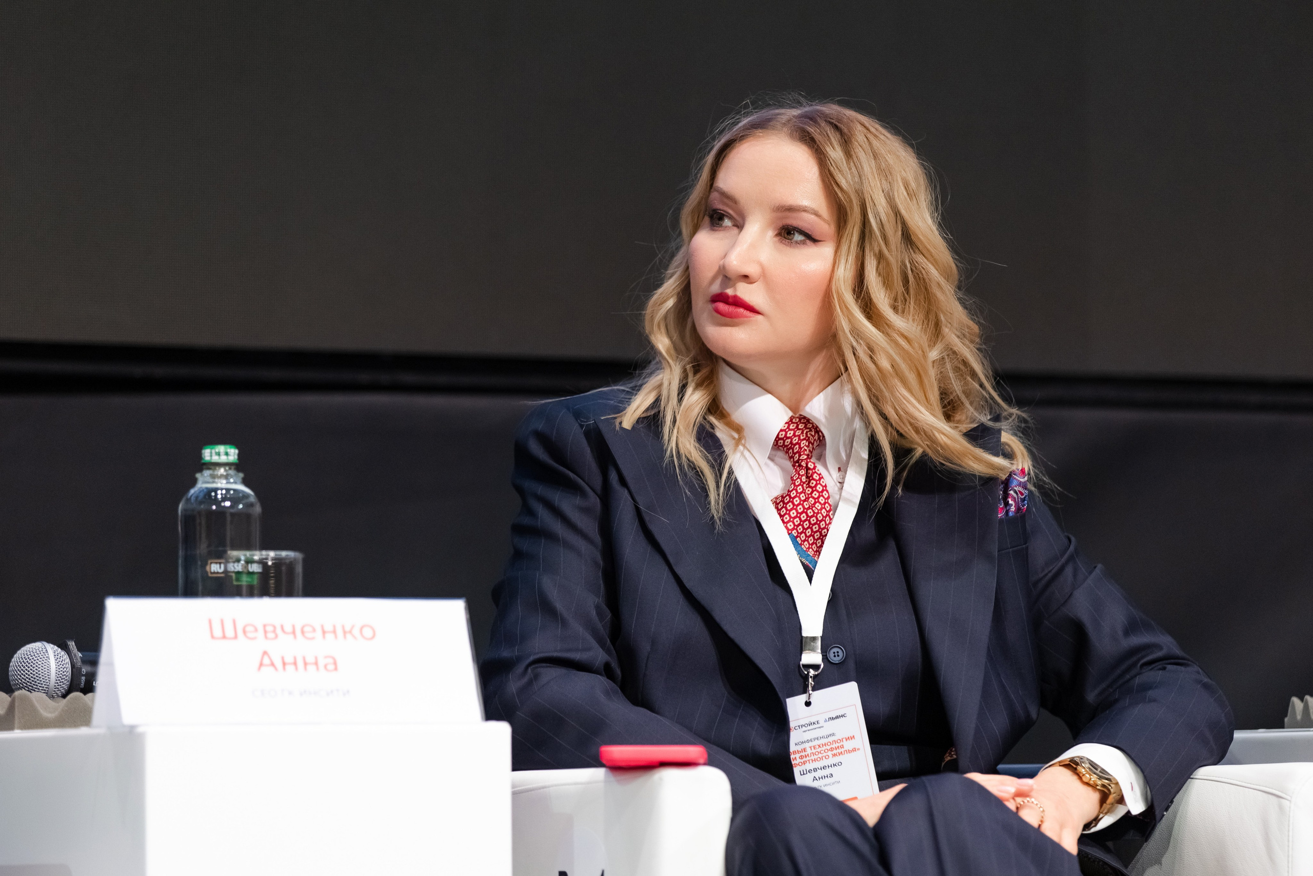 Новые технологии и философия комфортного жилья. Свадебный репортажный фотограф в Москве