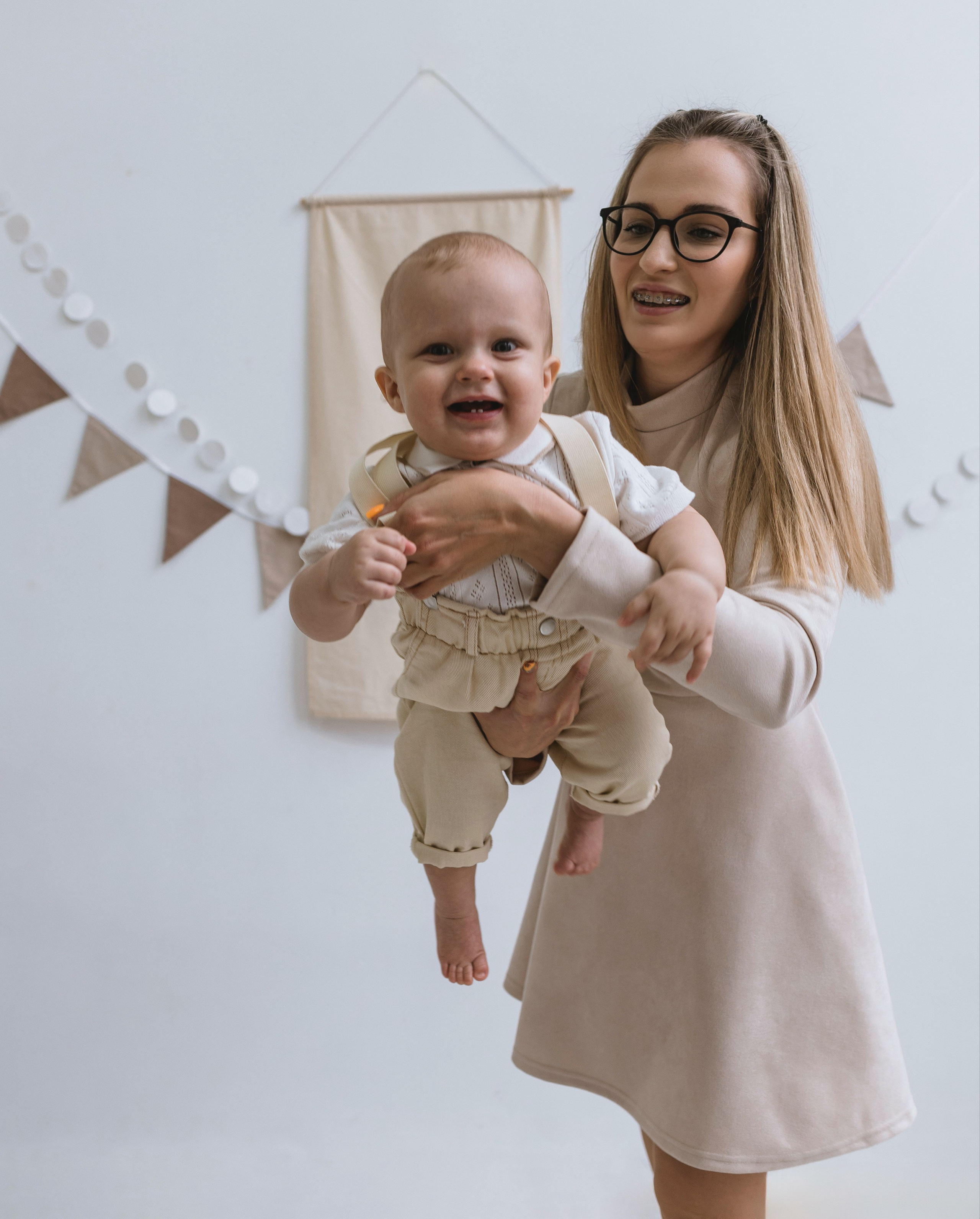 Марку годик. Женский и предметный фотограф