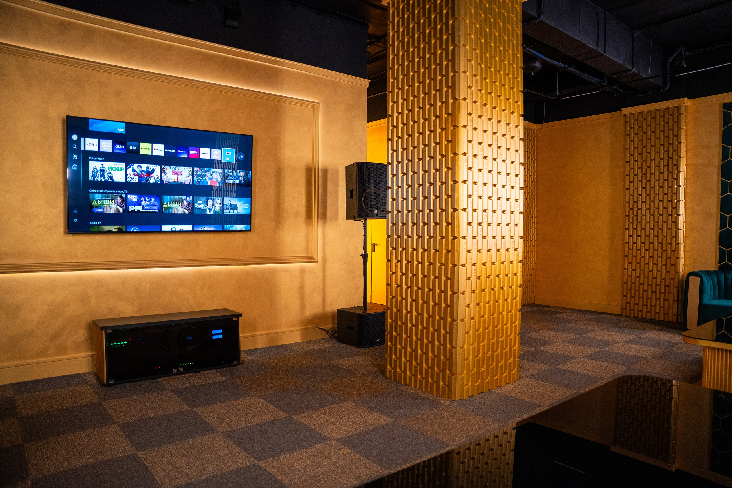 Фотосъемка интерьера стриптиз-клуба Hefner — элитный клуб Краснодара. Интерьерная фотосъемка клуба Hefner в Краснодаре — профессионально. Шедевры для Вас! Фотограф и Видеограф в Краснодаре Пахиев Руслан