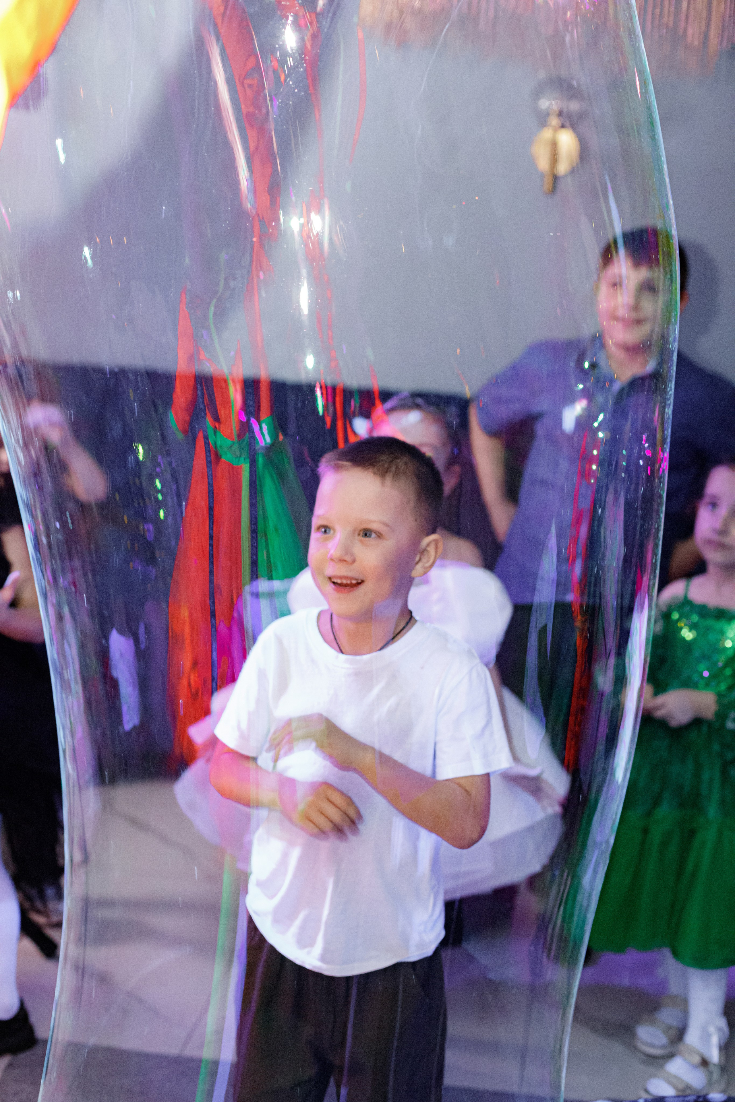 ASIA'S BIRTHDAY PARTY. Photokarish