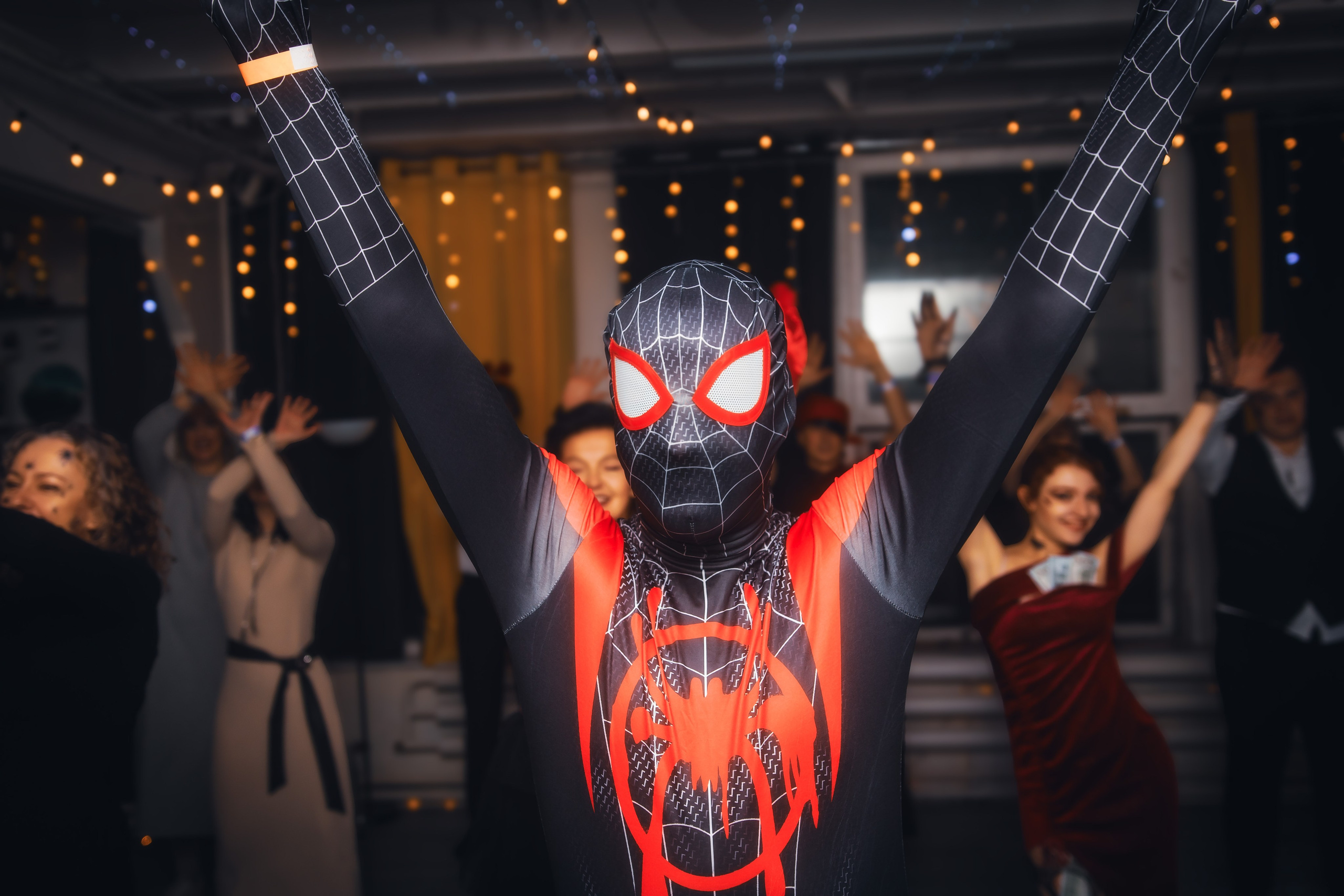 Dance vafe вечеринка halloween