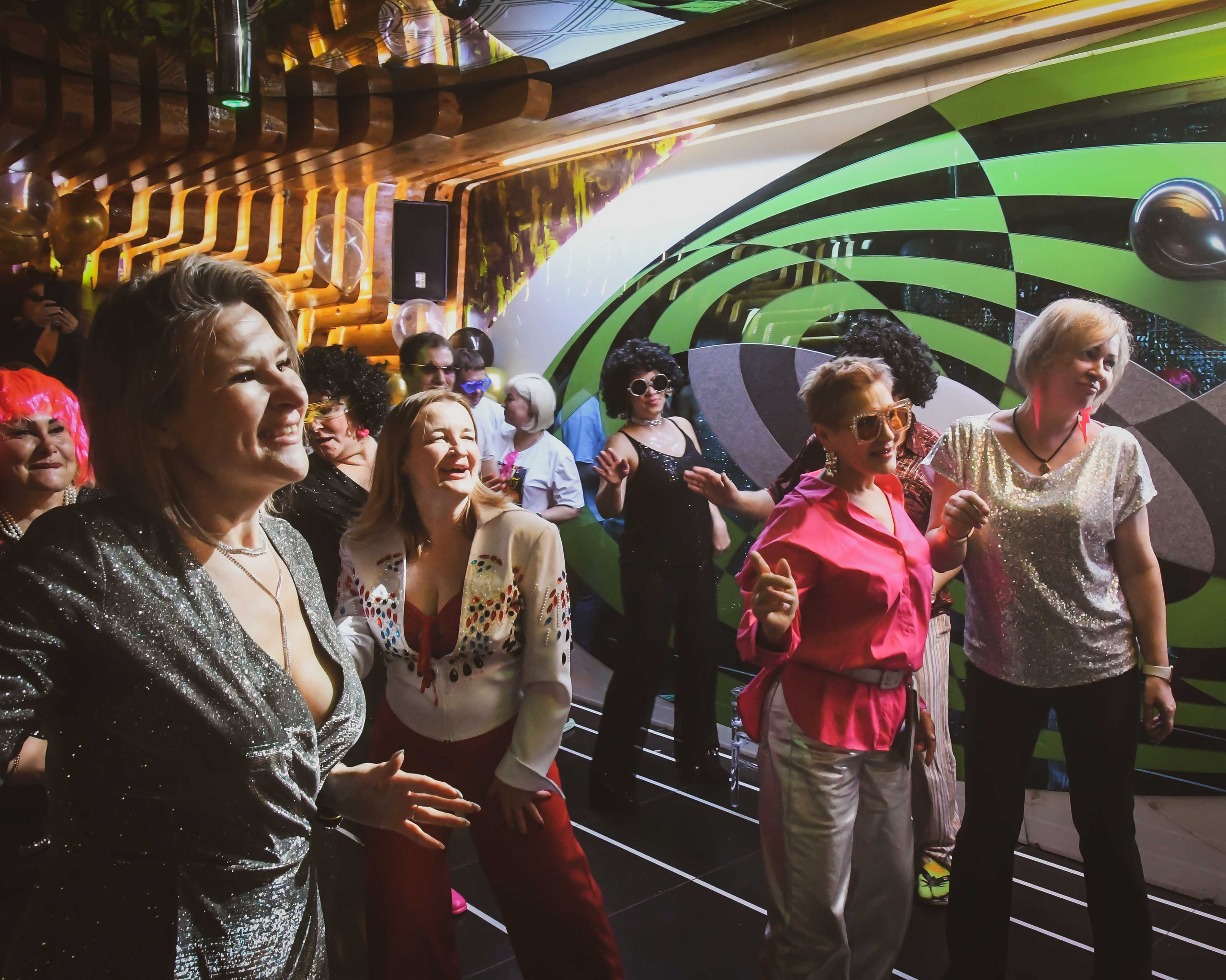 Свидетели дискотеки 80х. Репортажный и детский фотограф в Новосибирске