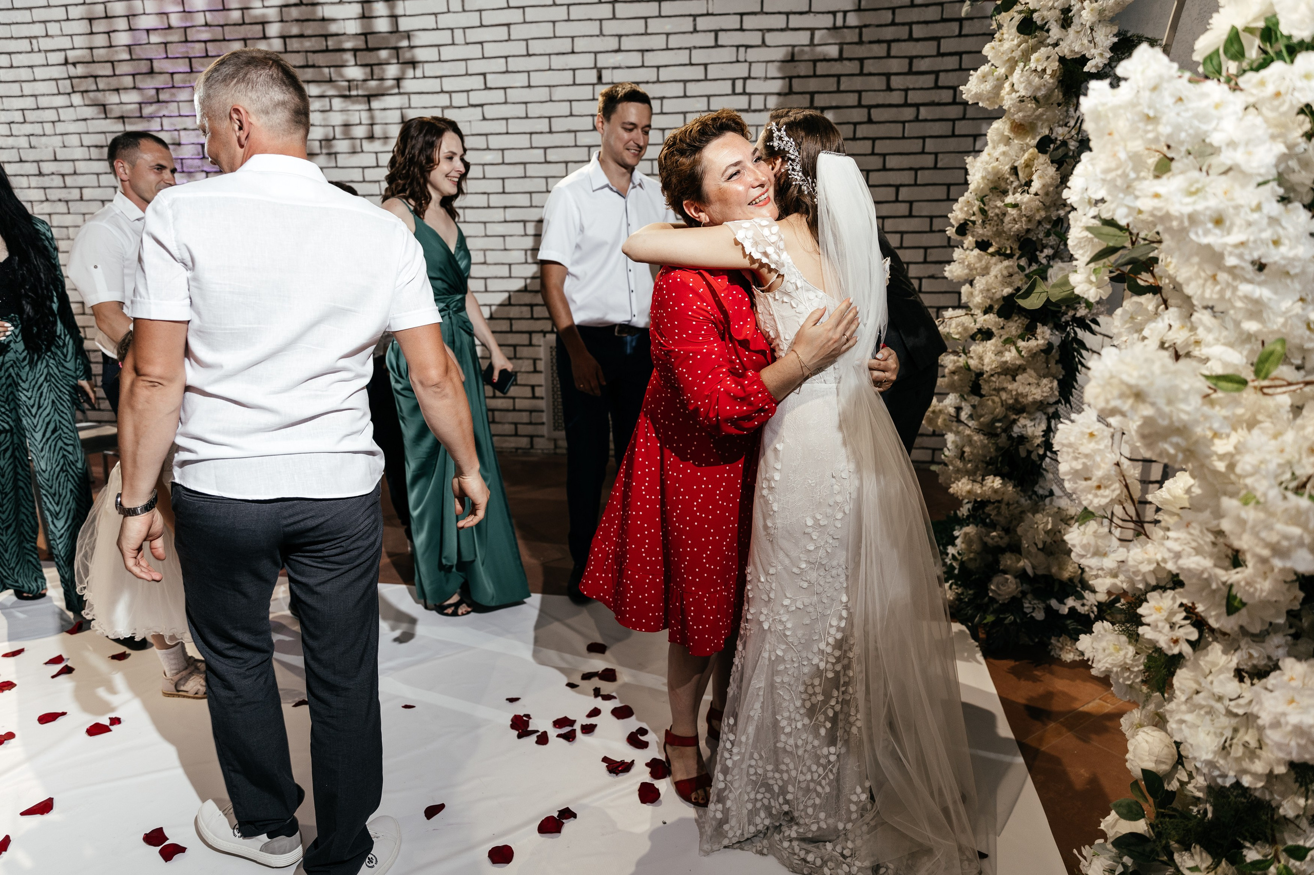 Свадебный фотограф Уфа — Руслан ГабдлисламовЖивые эмоции, красивые кадры, воспоминания на всю жизнь.Работаю по всей Республике Башкортоста. Свадебный фотограф Уфа Руслан Габдлисламов