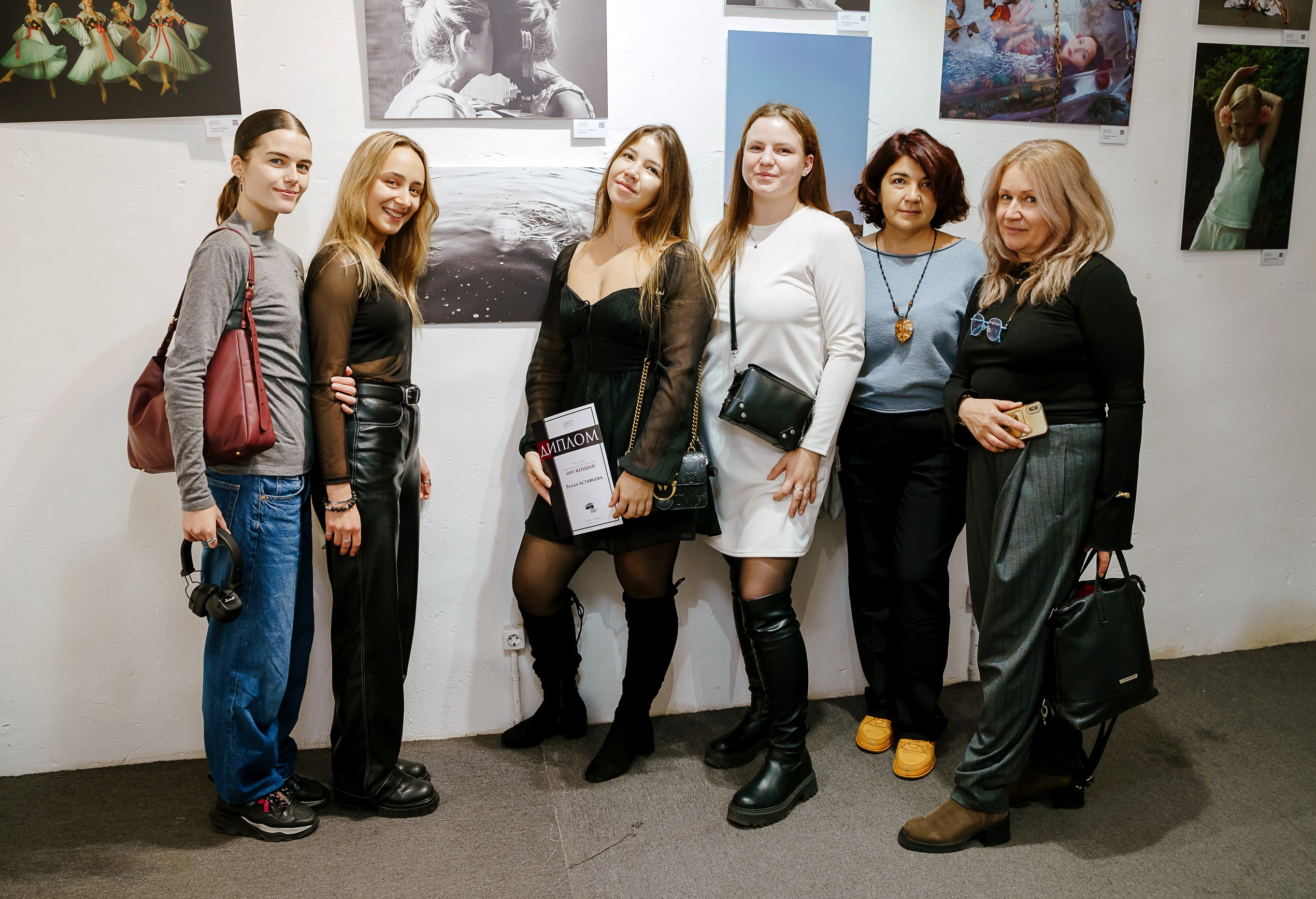 «МИР ЖЕНЩИН» СПБ. ARTEXPOPHOTO