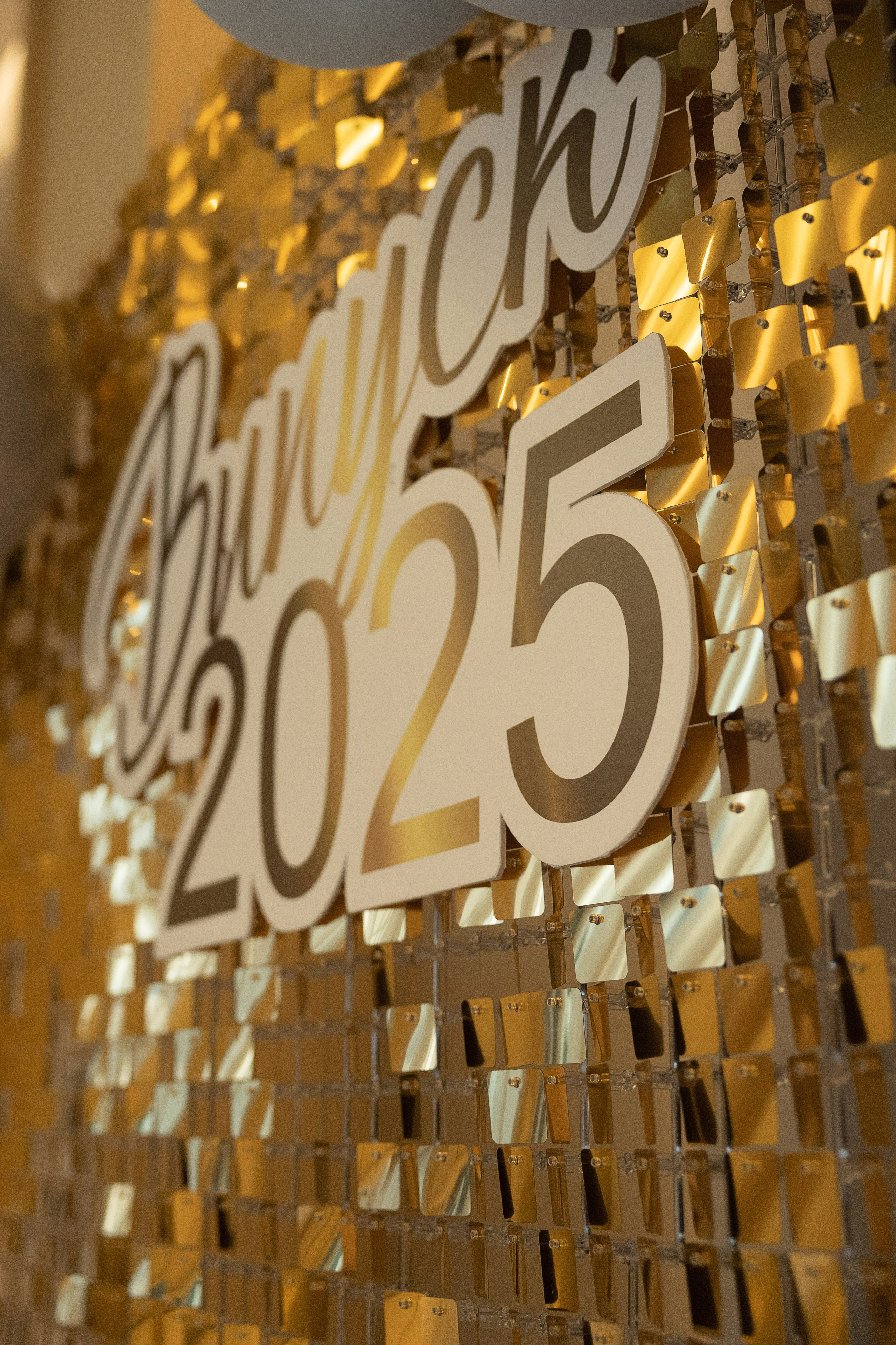 Выпускной вечер 13 школа (Индивидуальная съемка). Photoalbum-vl.ru