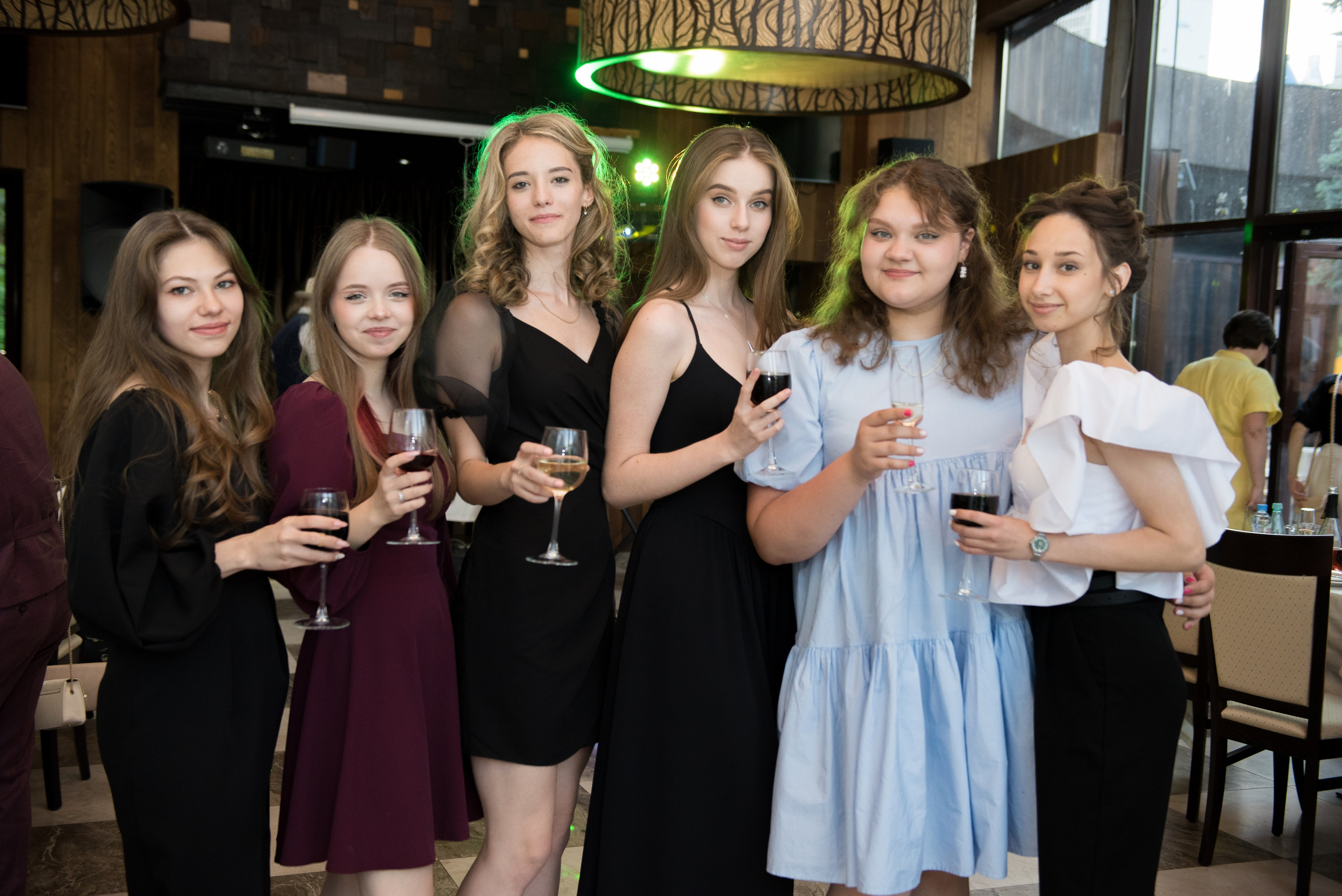 Выпускной — 11 класс. Фотограф Семён Пишта