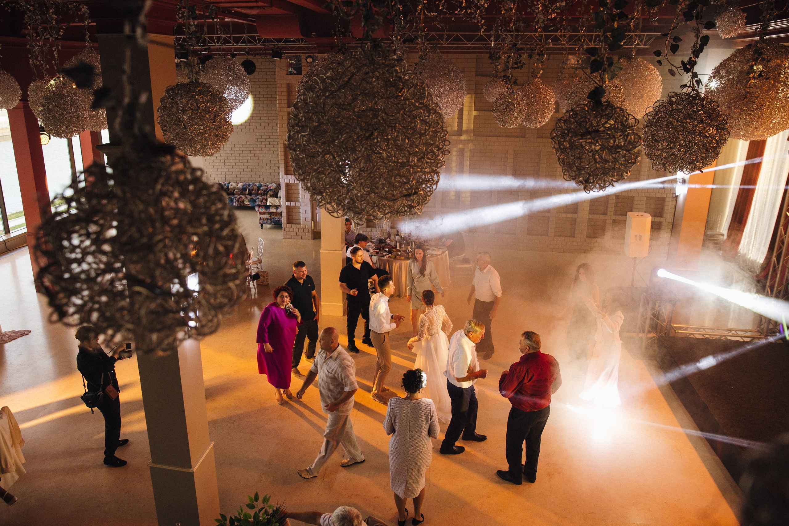 Банкет (Ксения & Никита). Свадебные фотографы в г. Сургут Маркова Наталья и Замахина Елена