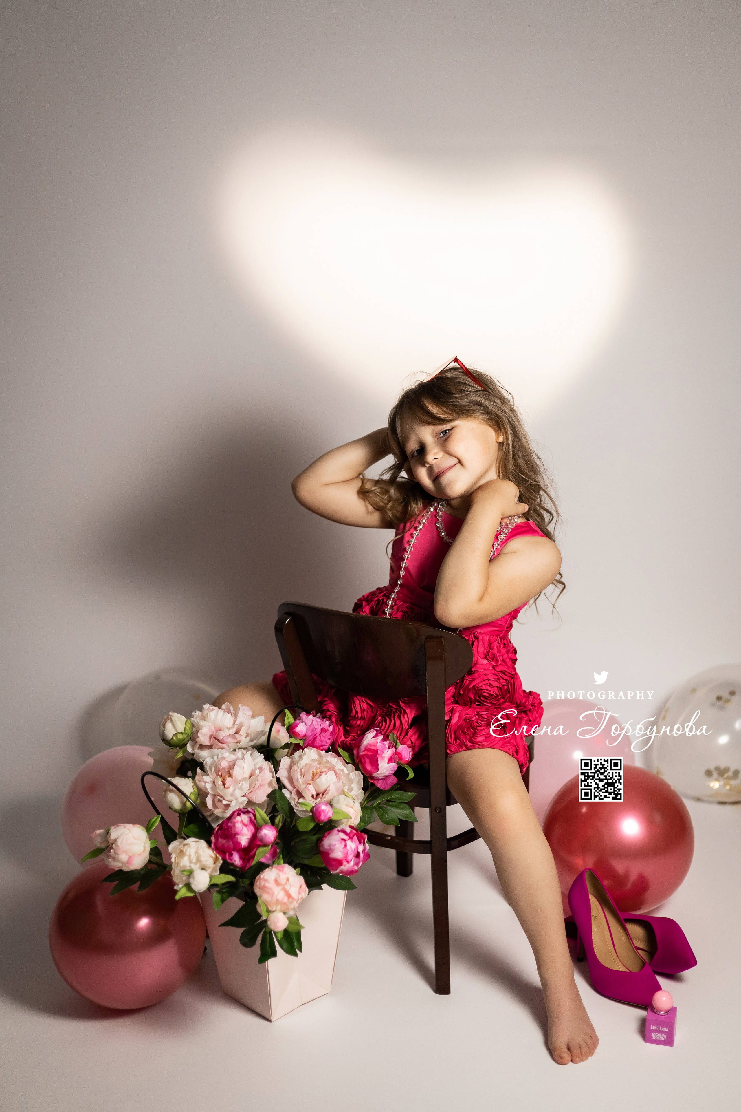 «Модница в розовом» В моей студии. Вероника и Александра. 2024. Фотограф Пермь. Свадьбы. Семья и дети, школа, д. сад. Фотокниги