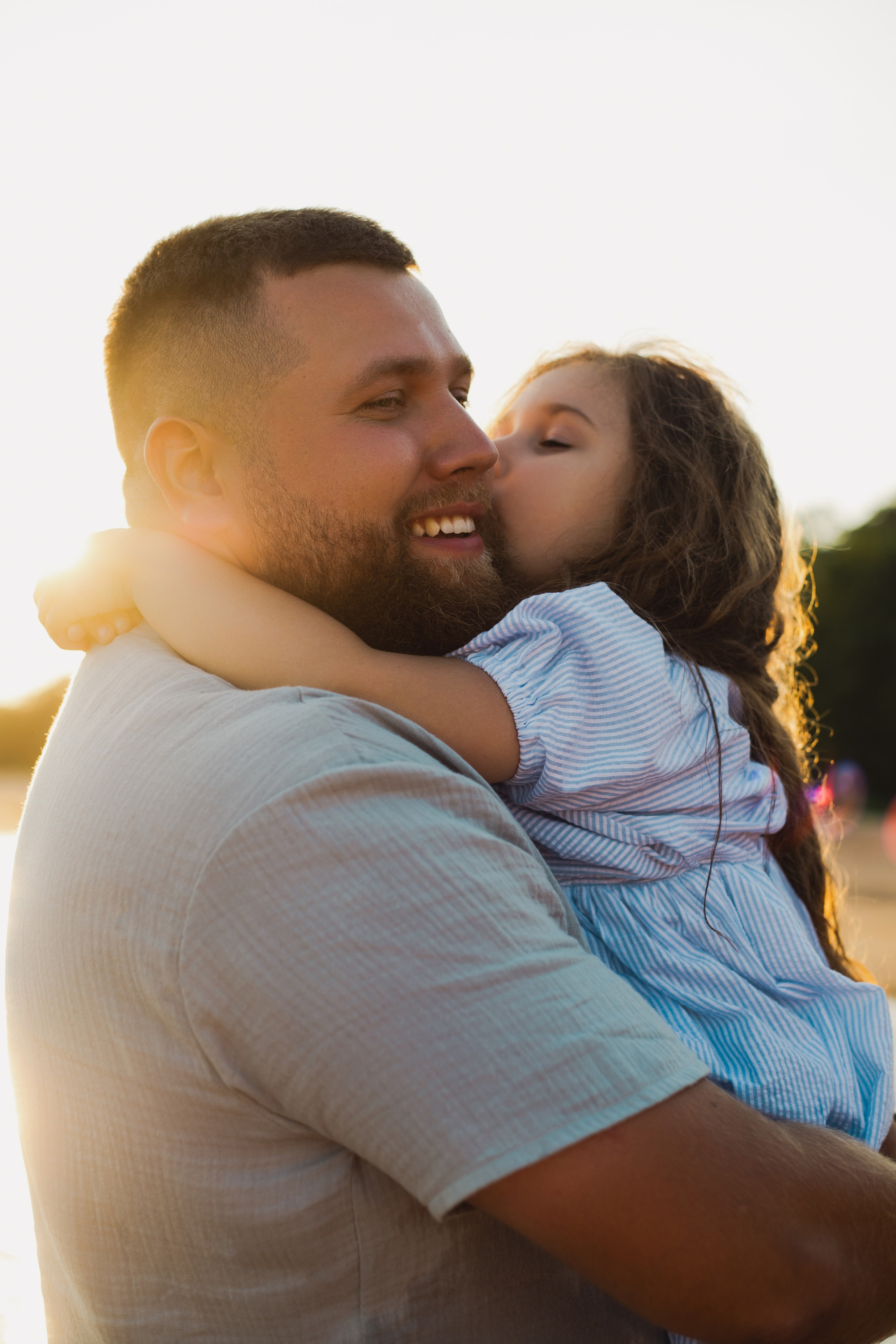 Елена с семьей на заливе. Портретный Фотограф в Санкт-Петербурге Кира Орехова