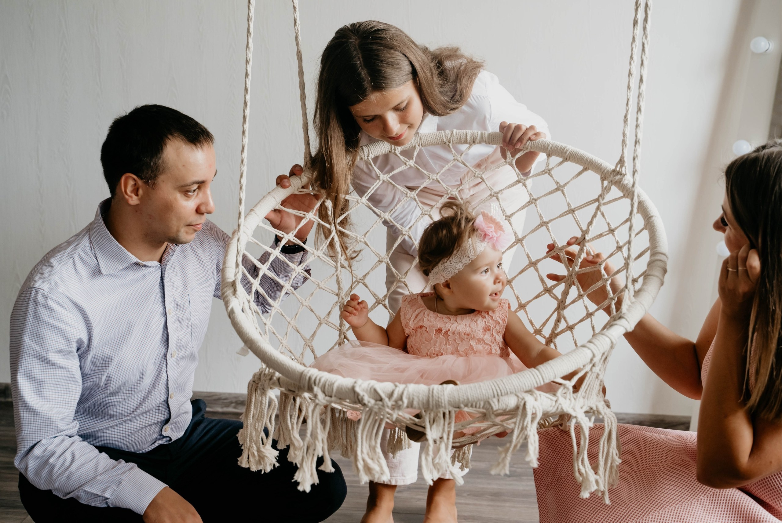 Семейная фотосессия в студии. Фотограф Екатерина в городе Новороссийск