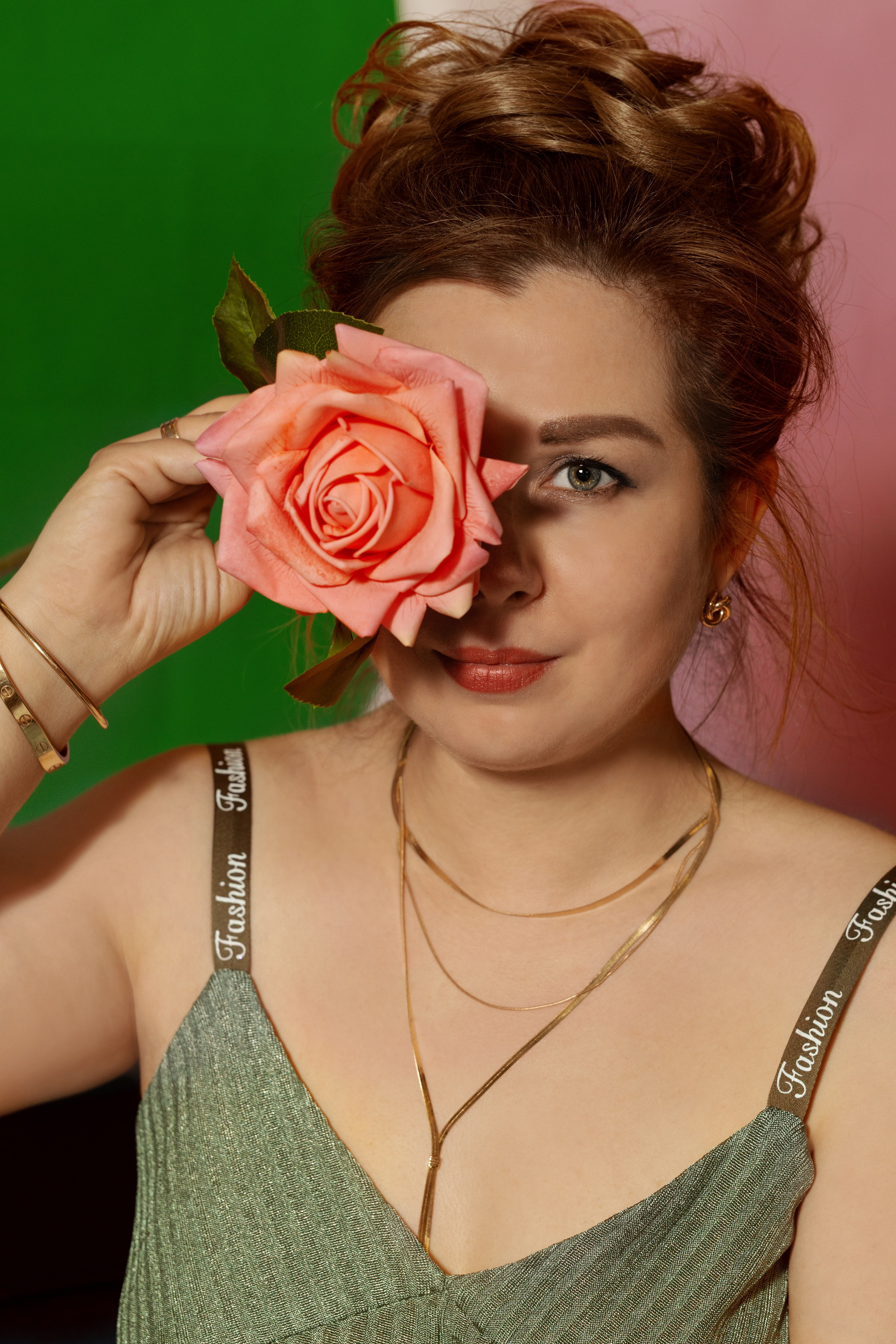 Красное на зеленом. Индивидуальный фотограф в Сергиевом Посаде Наталья Румянцева