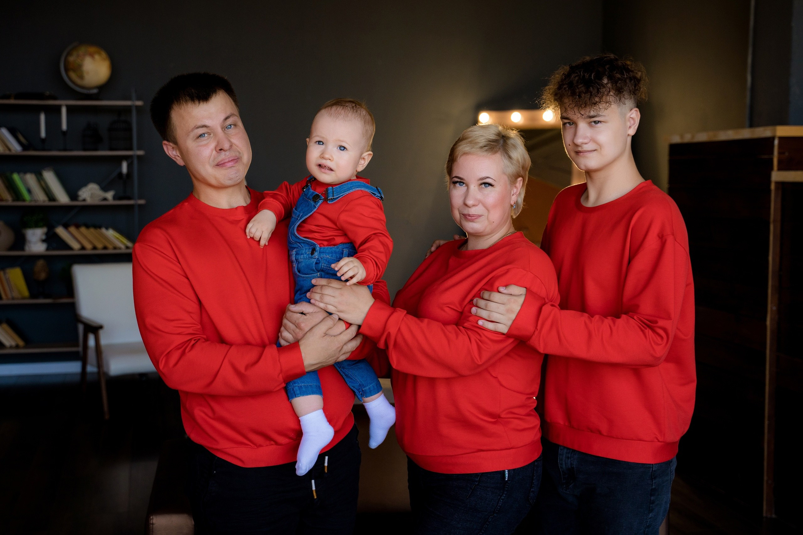 Комплекты Family look. Фотостудия Малина в городе Улан-Удэ. Фотограф Ирина Жарникова