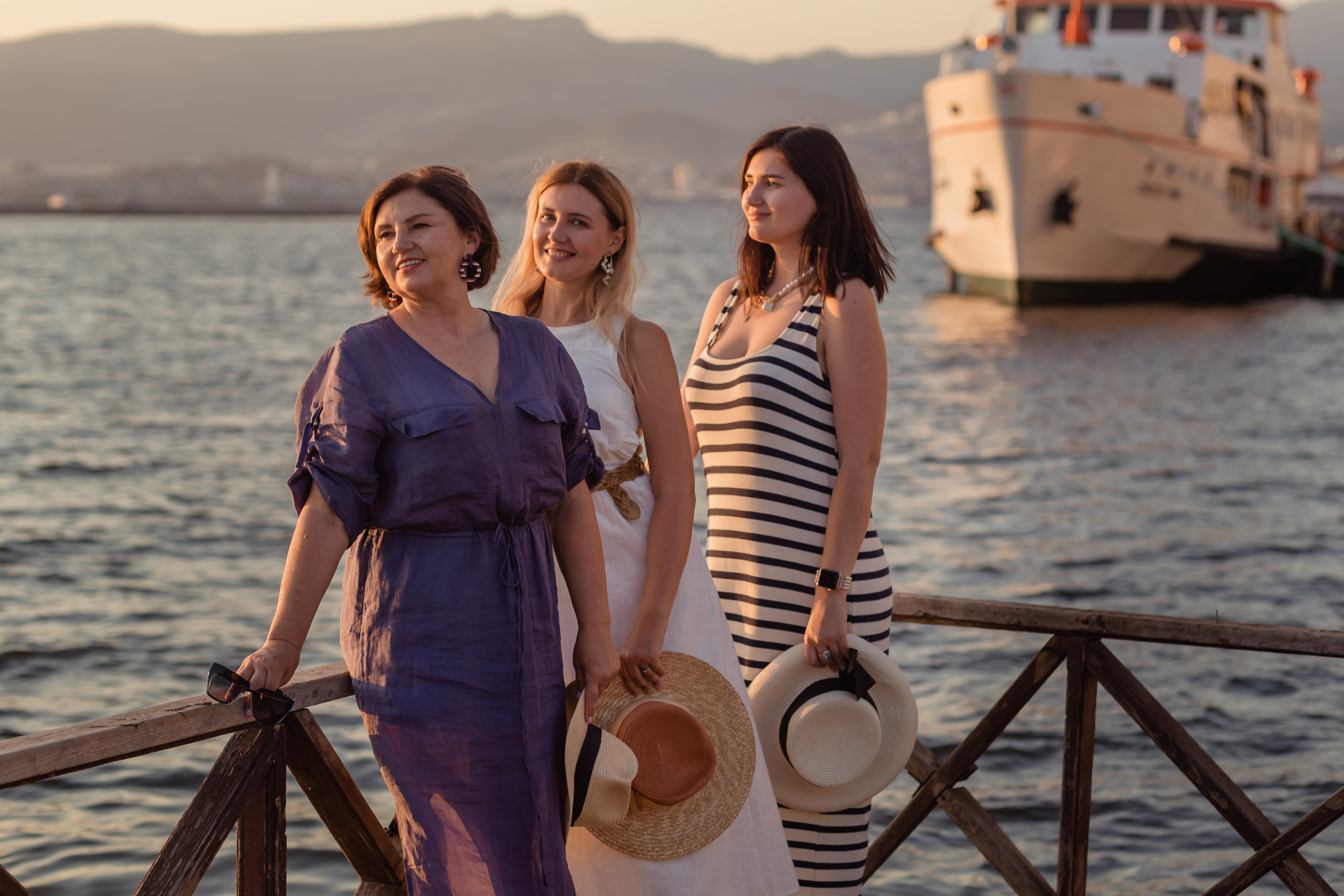 One evening in Izmir...... Professional family and children’s photographer in Izmir Irina Eron