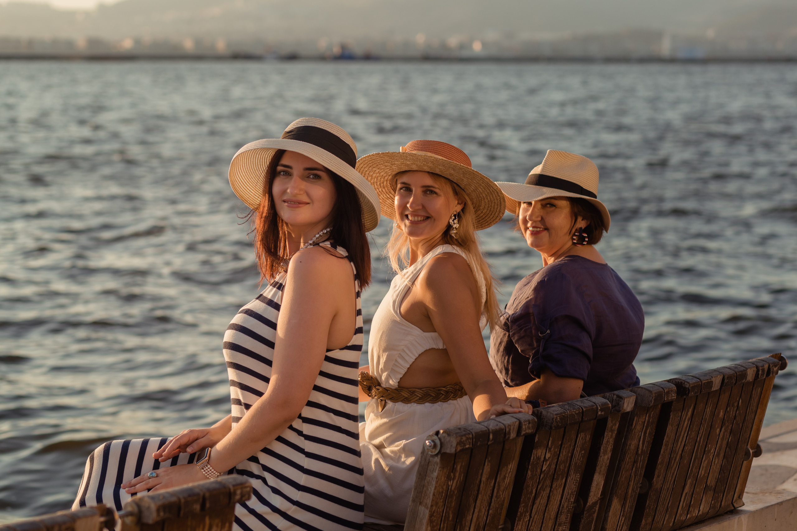 One evening in Izmir...... Professional family and children’s photographer in Izmir Irina Eron