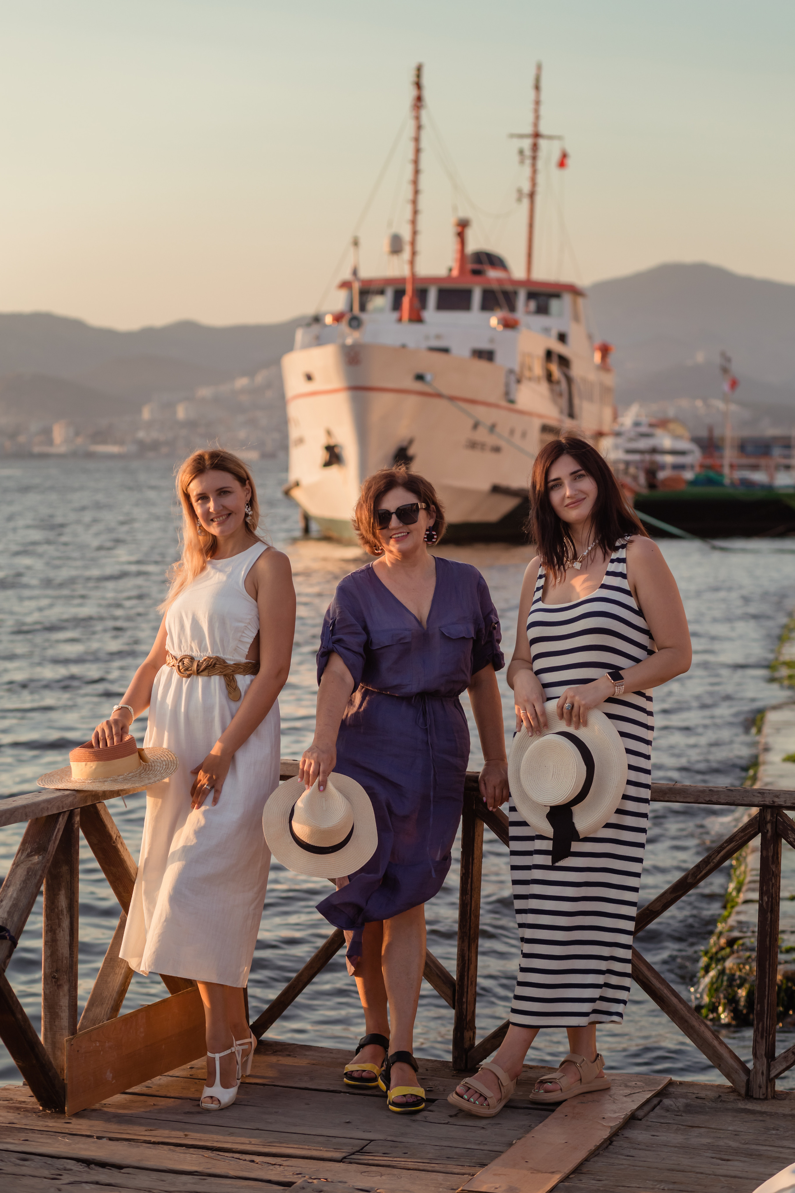 One evening in Izmir...... Professional family and children’s photographer in Izmir Irina Eron